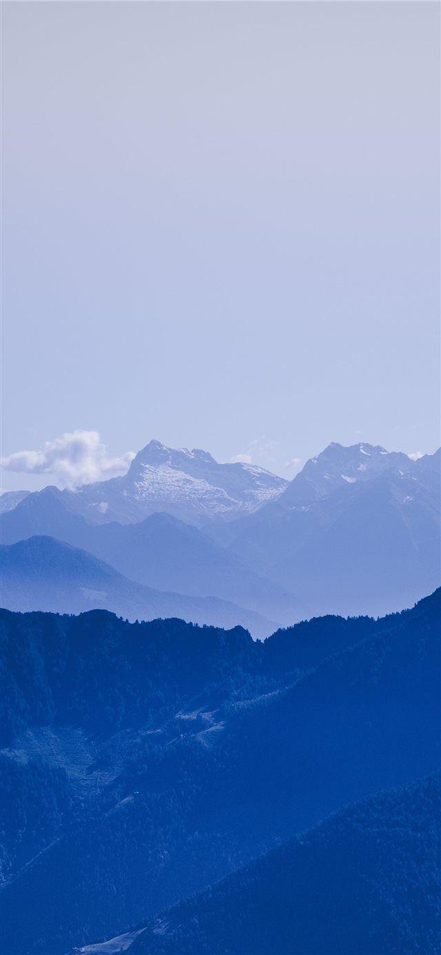 640x1385 blue gradient iPhone X Wallpaper Free Download