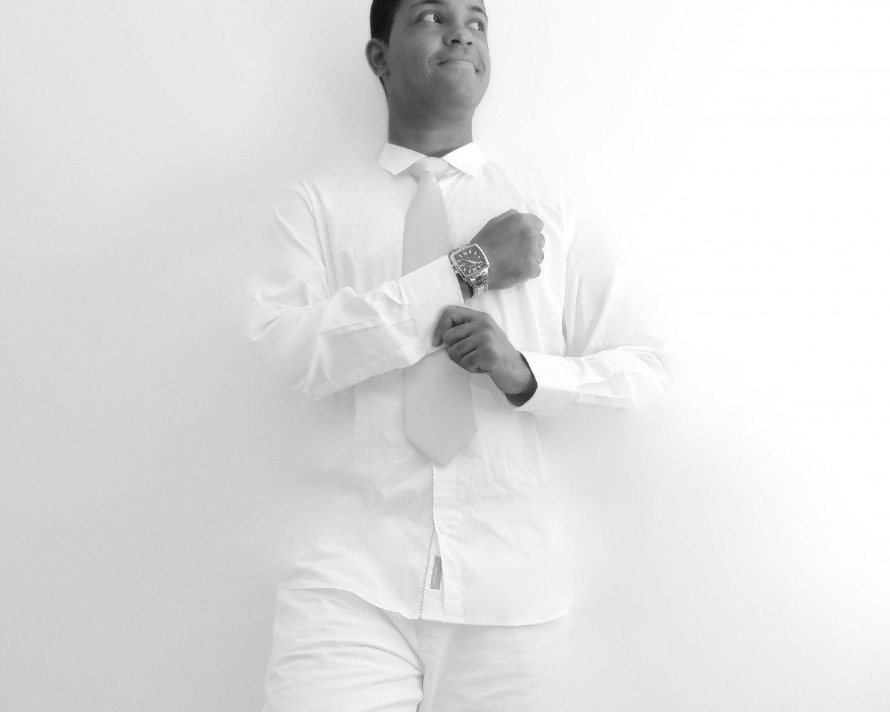 1280x1024 Download 1280x1024 Man, White Clothes, Fashion, Looking Away, Necktie Wallpaper