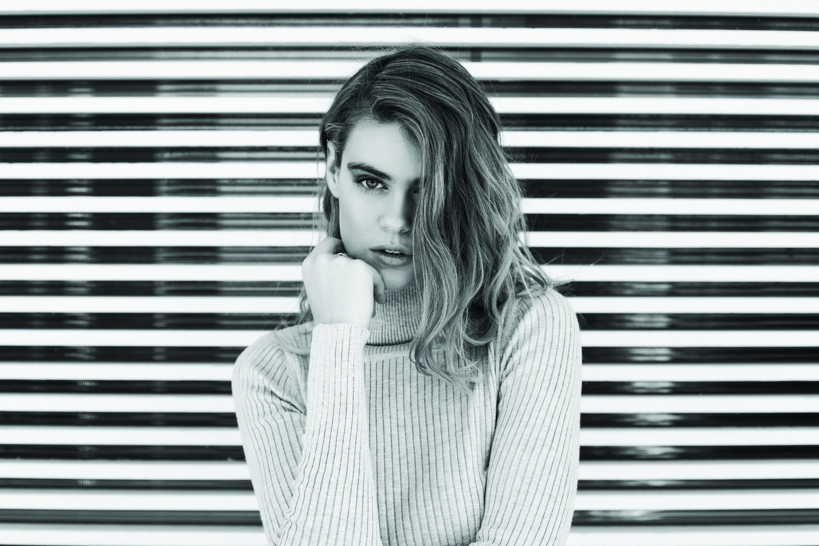 1600x1066 Woman Girl Model Beautiful Person Black And White Cute Fashion Lady Wallpaper.com. Best High Quality Wallpaper