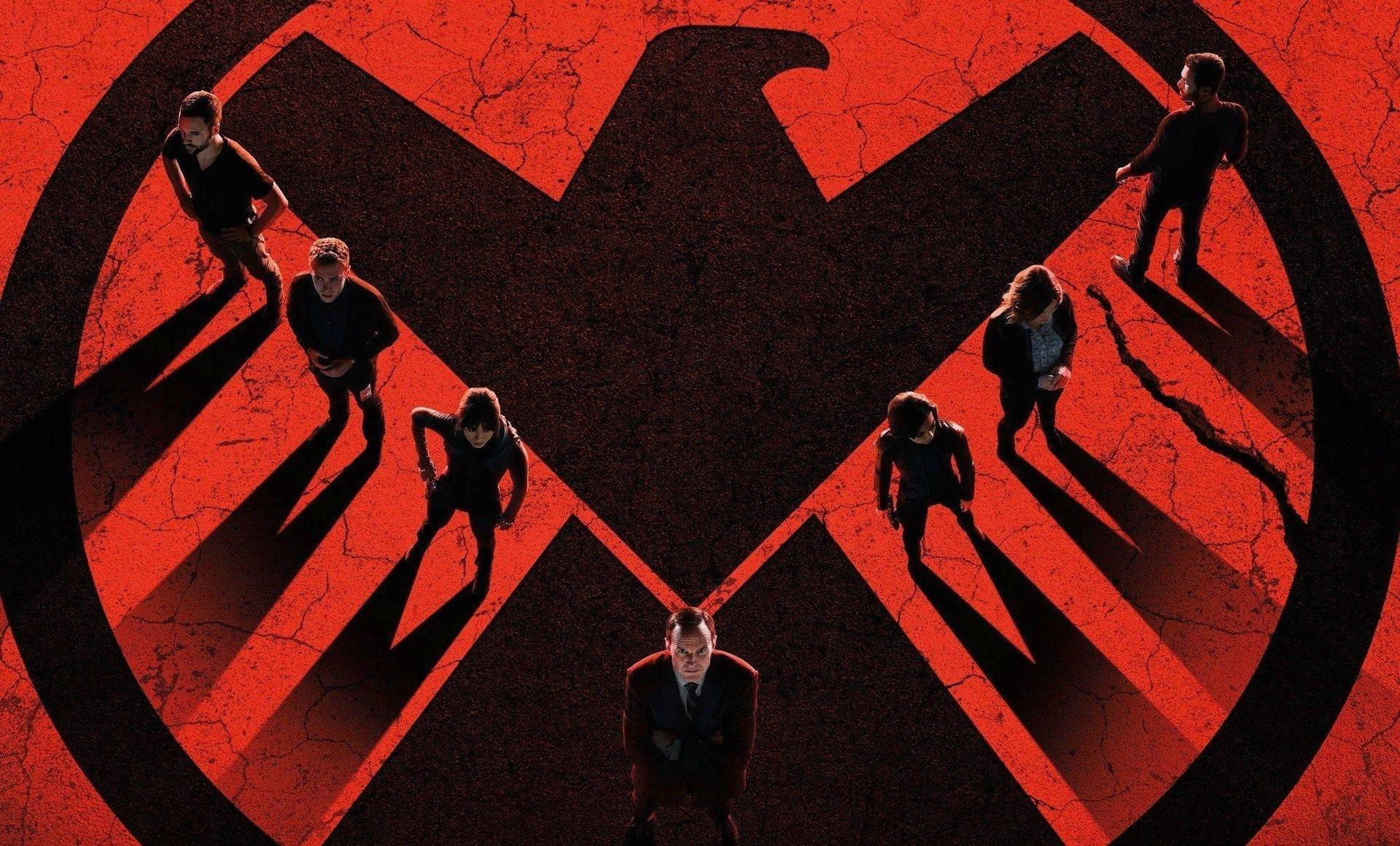1920x1161 Shield Logo Wallpaper