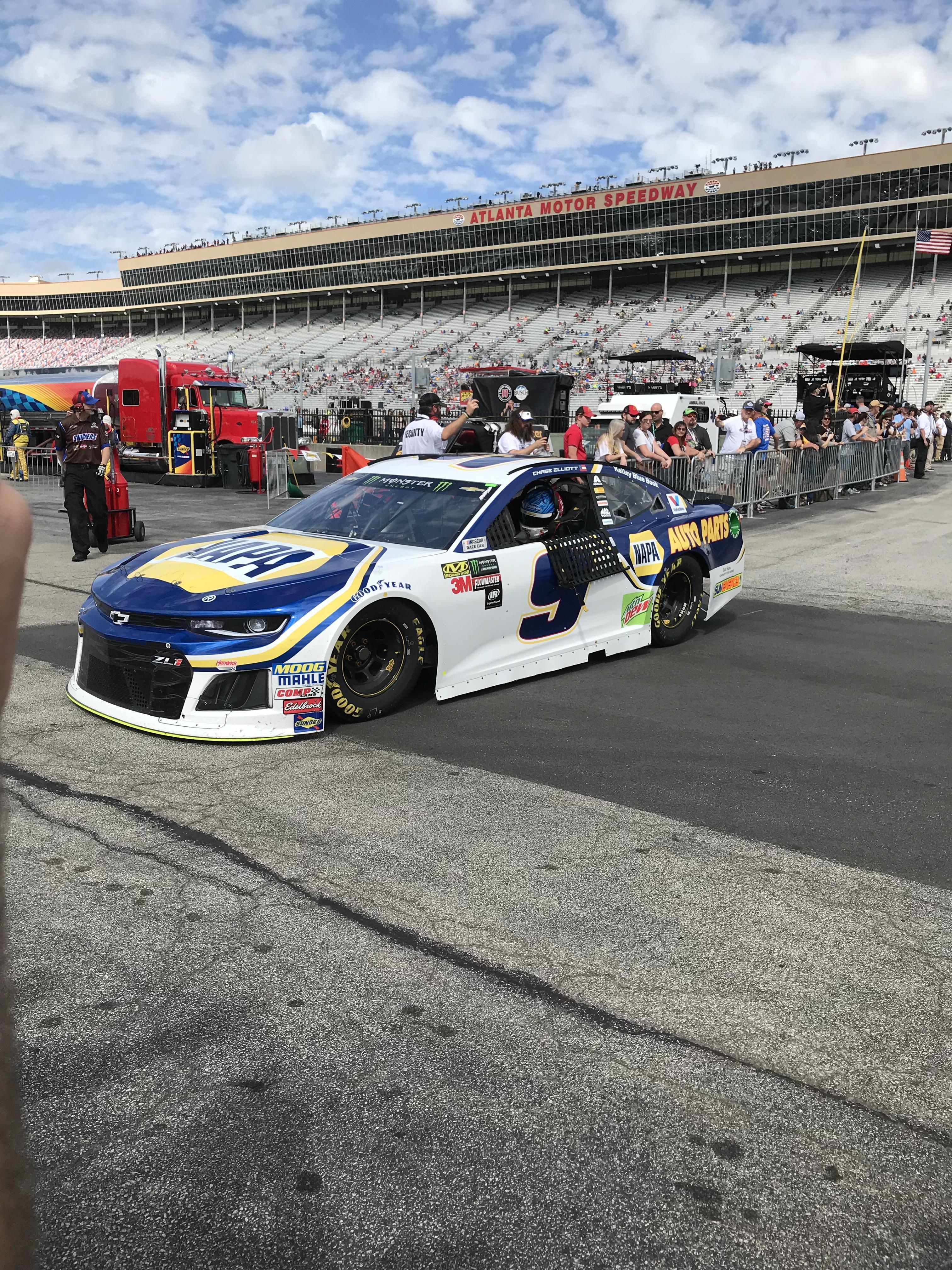 3024x4032 Got a pretty good picture of Chase Elliott