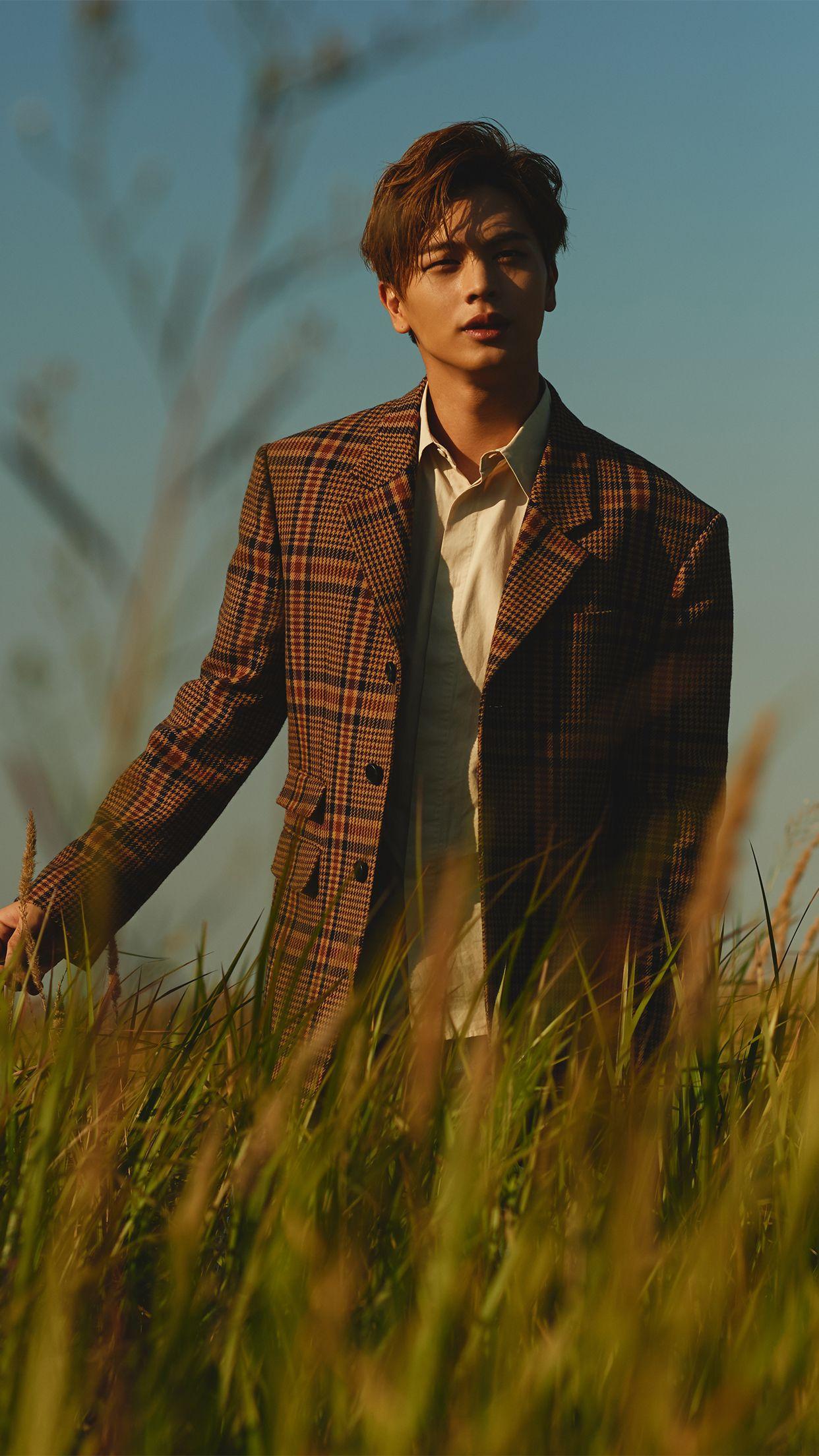 1242x2208 Yook Sungjae Wallpaper