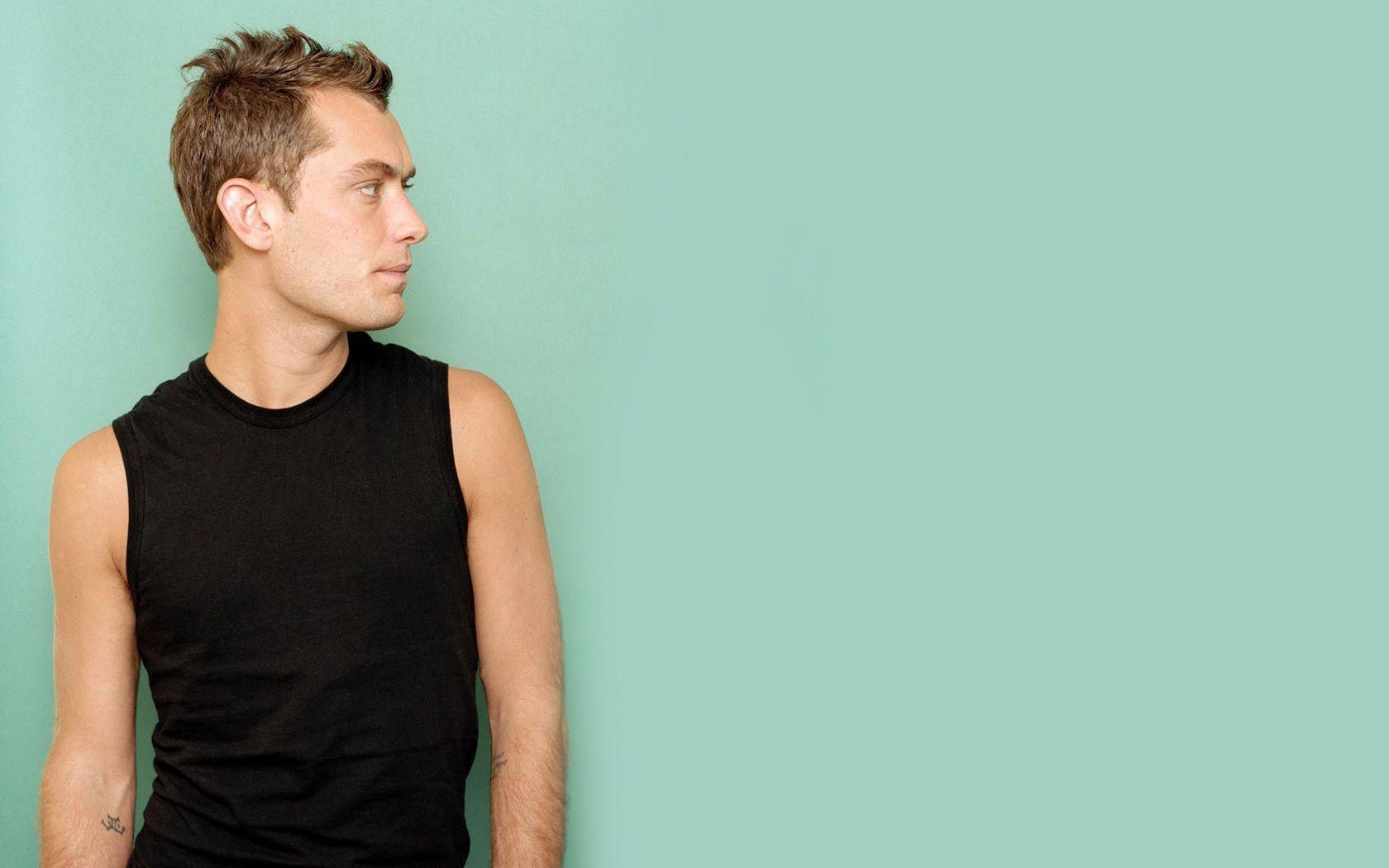 1680x1050 Male Celebrities: Jude Law, picture nr. 35899