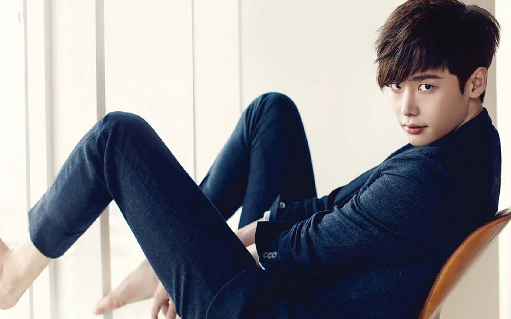 Lee Jong Suk Desktop Wallpapers - Top Free Lee Jong Suk Desktop ...