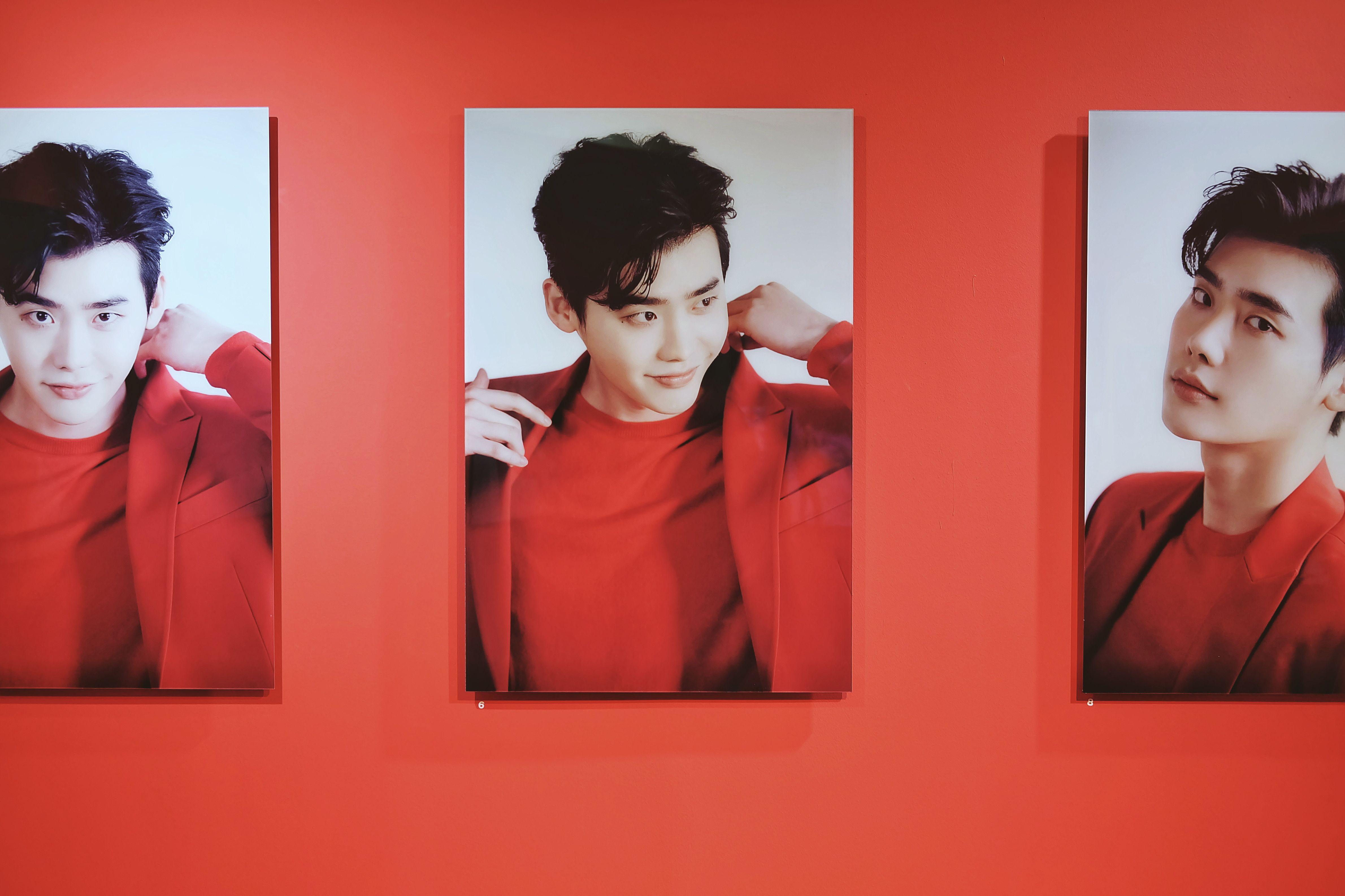 4760x3173 Lee Jong Suk: Dream With Us Photo Exhibition and Bazaar