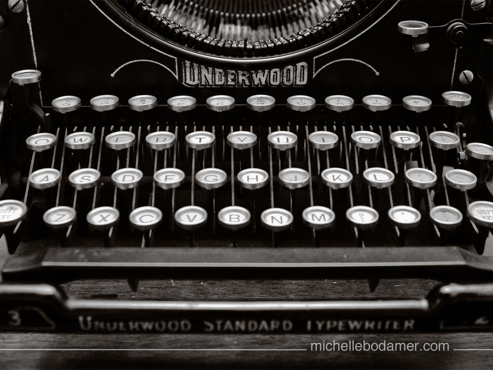 Typewriter Wallpapers - Top Free Typewriter Backgrounds - WallpaperAccess