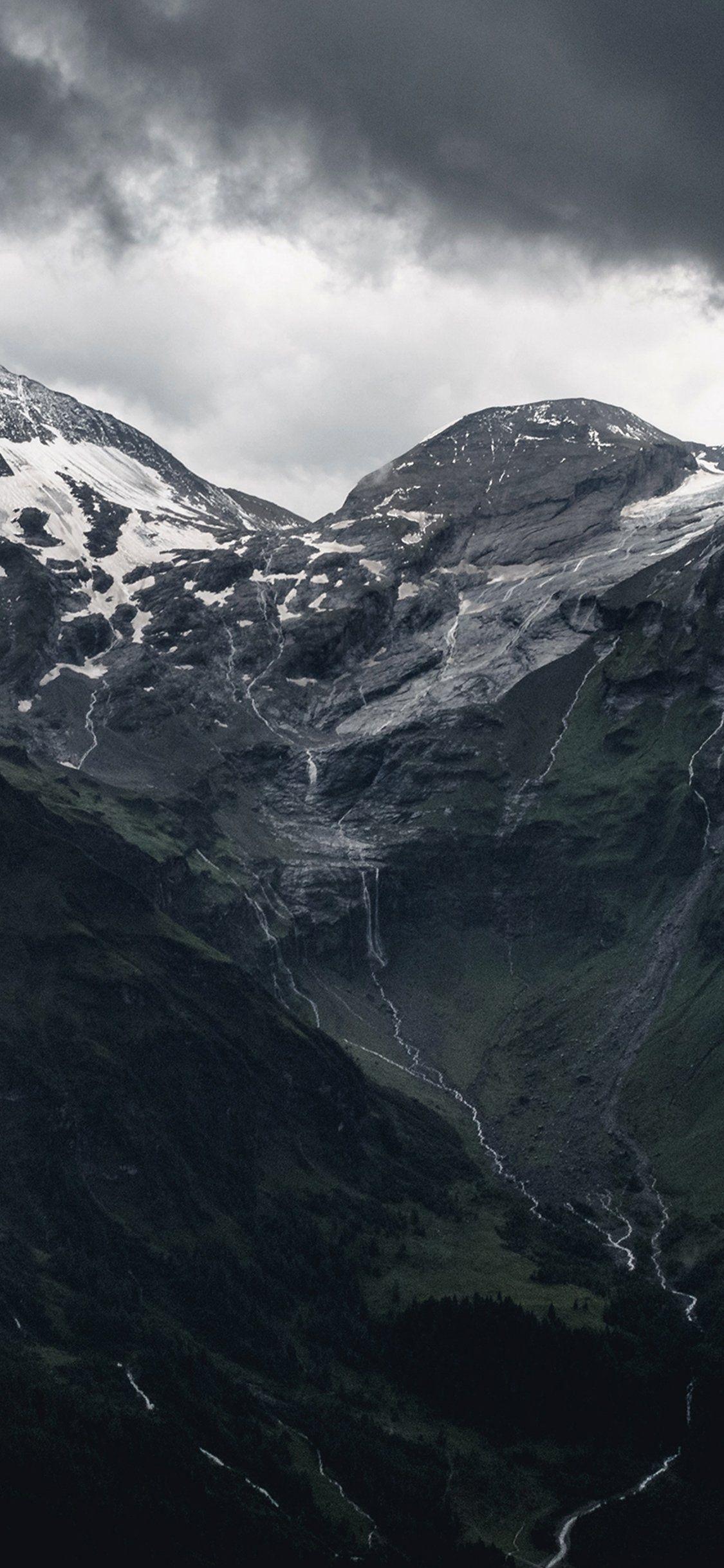 1125x2436 Snow capped mountain wallpaper