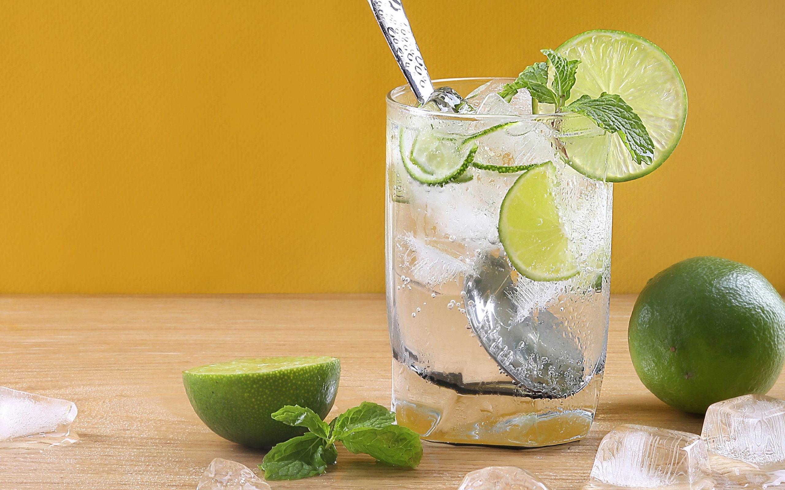 2560x1600 Download wallpaper: Juice, fresh, lime, water, ice cubes 2560x1600