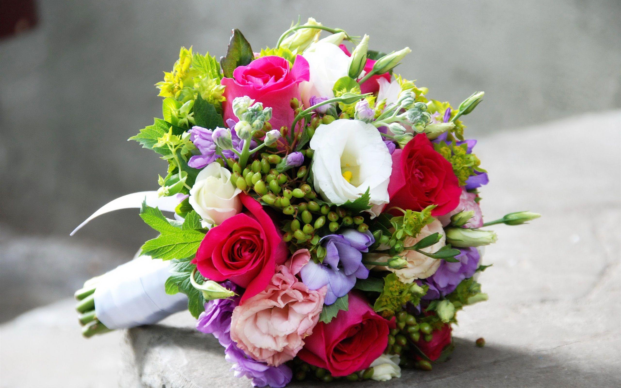 2560x1600 Bouquet Wallpaper