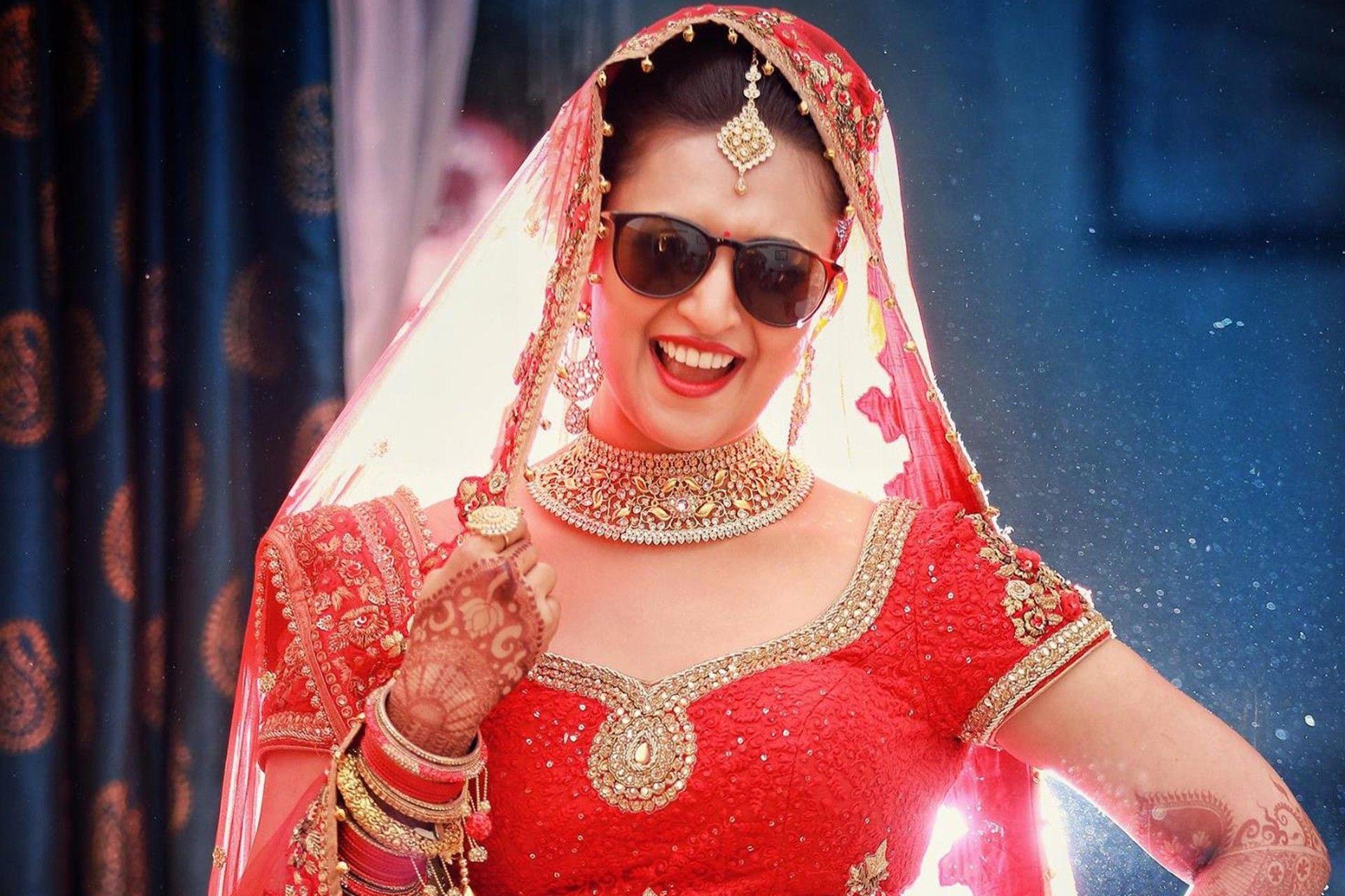 1920x1280 Divyanka Tripathi Wallpaper HD Background Free Download