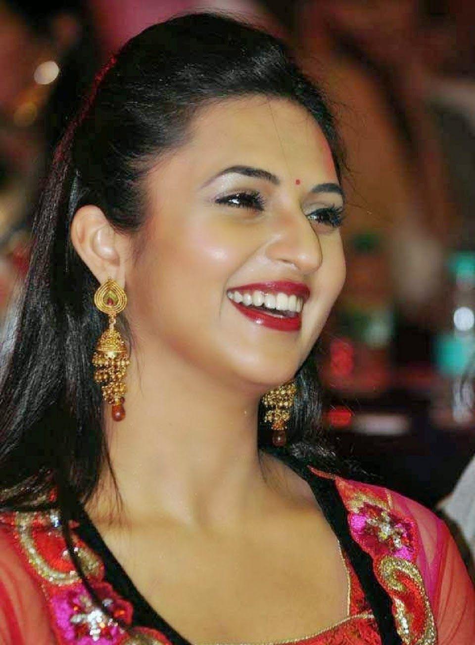 960x1305 Divyanka Tripathi Dahiya Photo: 50 Stunning HQ Picture Of Actress Divyanka Tripathi Dahiya