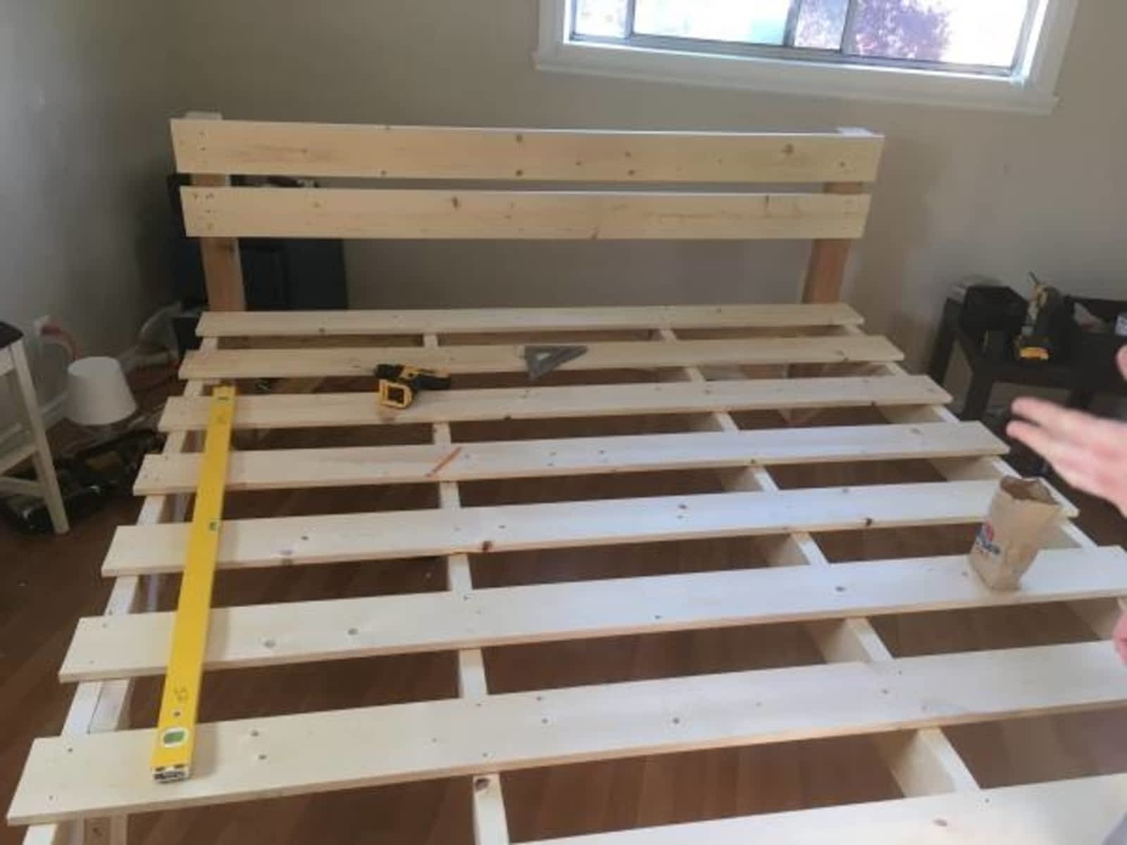 1600x1200 S.M.D Carpentry Hours 611 Blackford St, New Westminster, BC