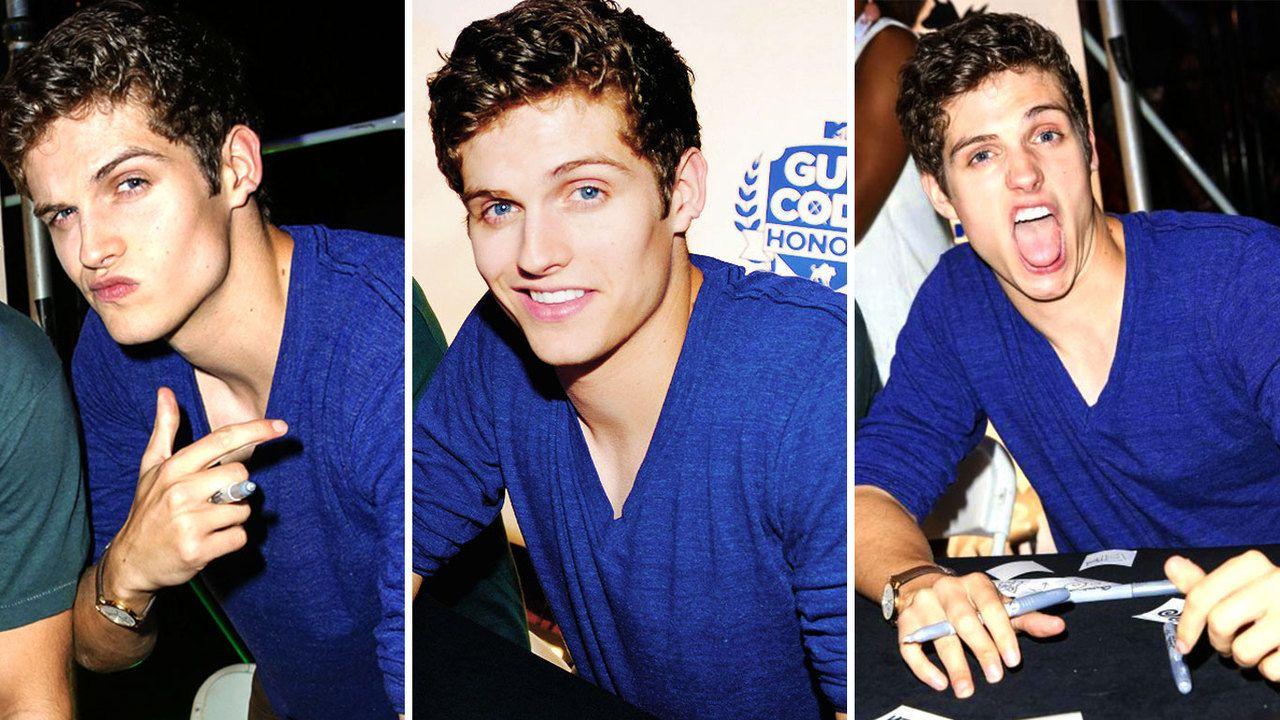 1280x720 Daniel Sharman Wallpaper I made. Best thing to wake up to <3