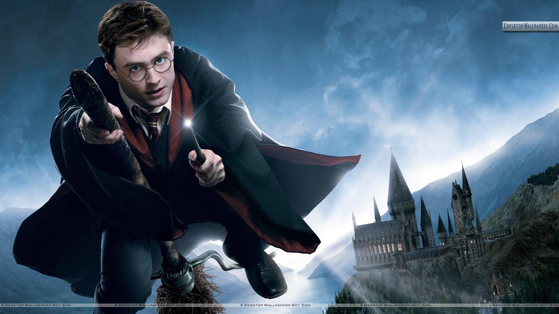 1920x1080 Daniel Radcliffe Flying in Harry Potter And The Deathly Hallows Part 2 Wallpaper