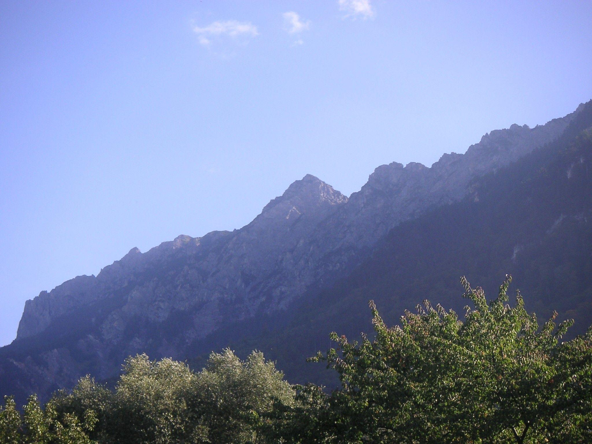 2048x1536 Mountains, Liechtenstein, Alps, Vaduz