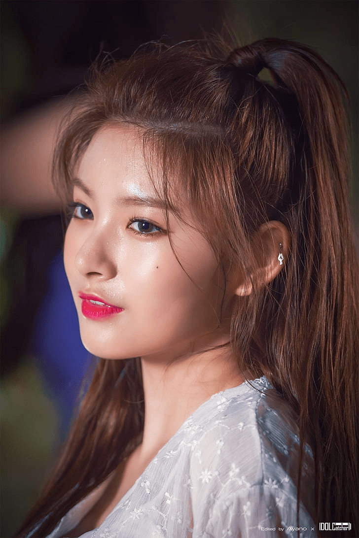 728x1092 HD Wallpaper: EVERGLOW, K Pop, Wang Yiren. Wang, Kpop Girl Groups, Beauty