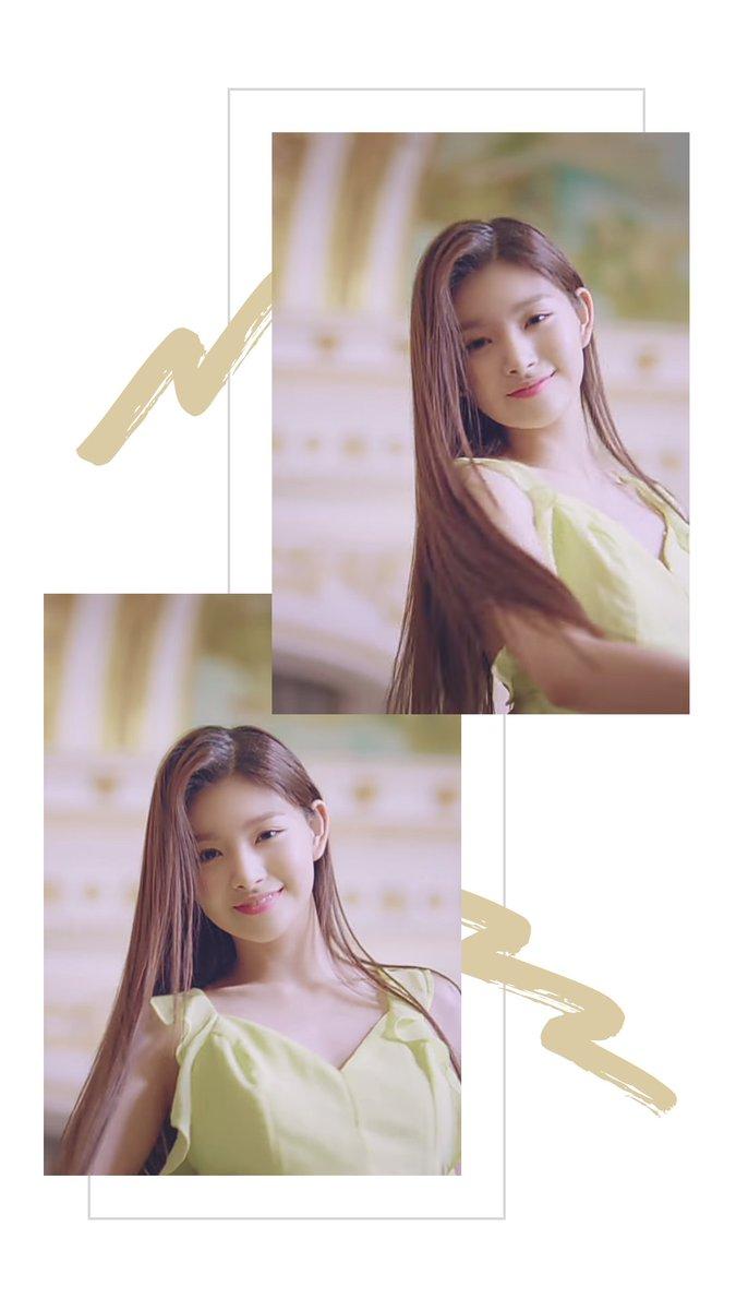 675x1200 EVERGLOW Mia Wallpaper