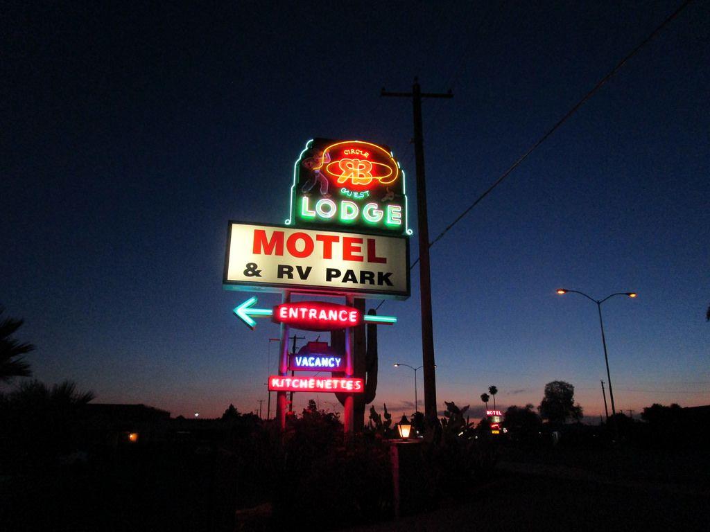 1024x768 Night Shot at Sunset, East Side View to West, Lit Vintage