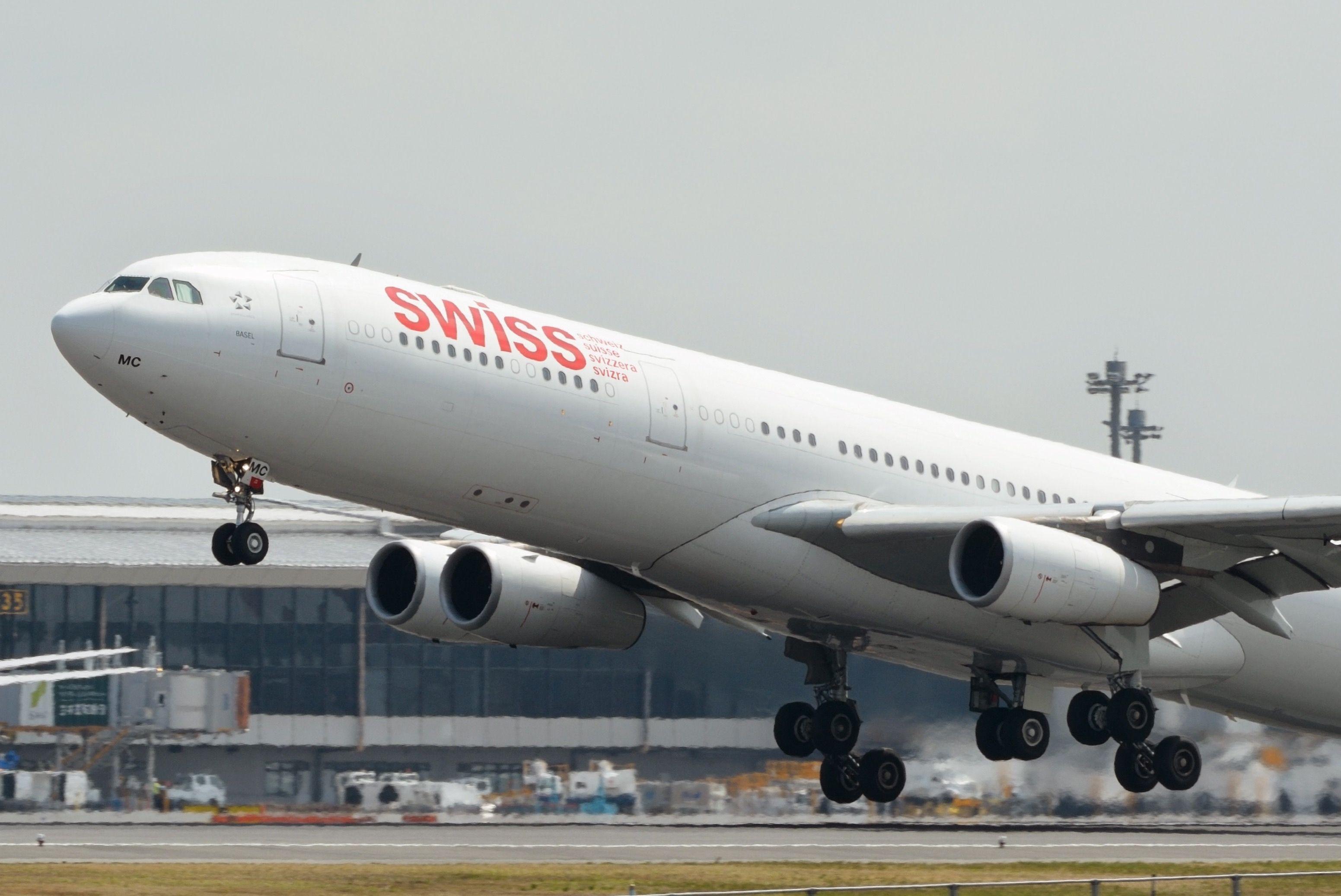 3103x2074 Swiss International Airlines, Airbus A340 300 HB JMC