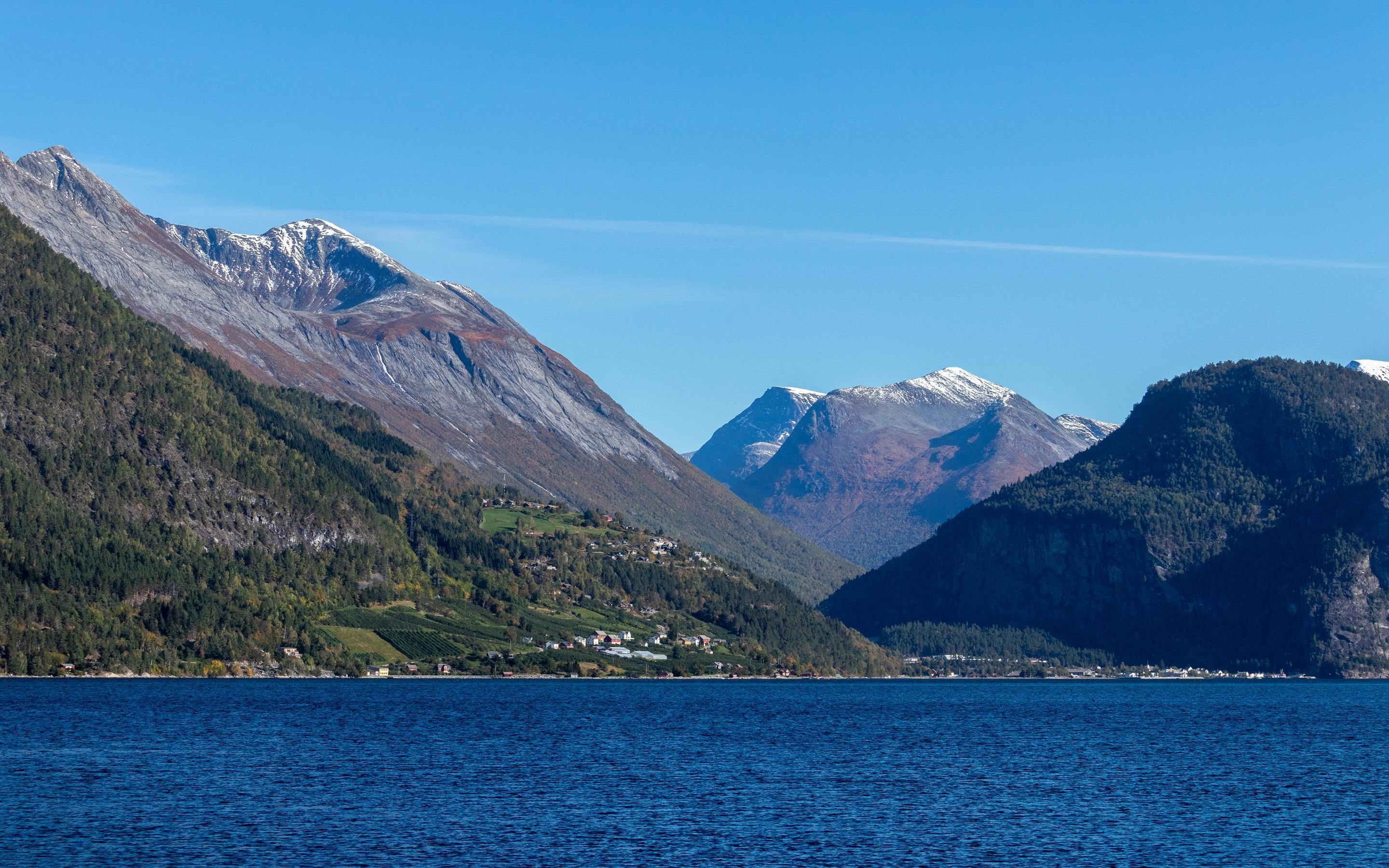 2880x1800 Norwegian 4K wallpaper for your desktop or mobile screen free and easy to download