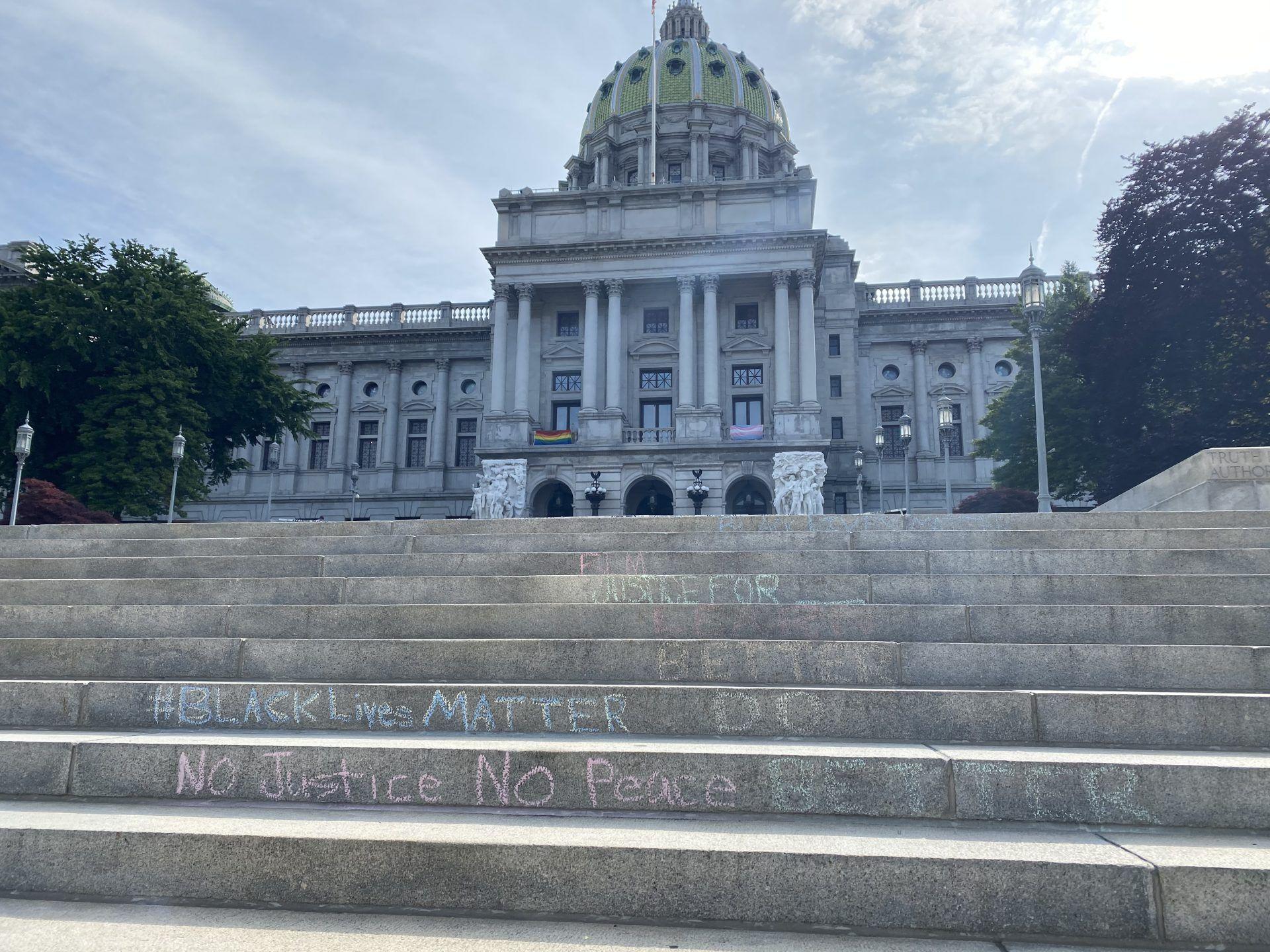 1920x1440 Pa. Supreme Court sides with governor in dispute over emergency powers
