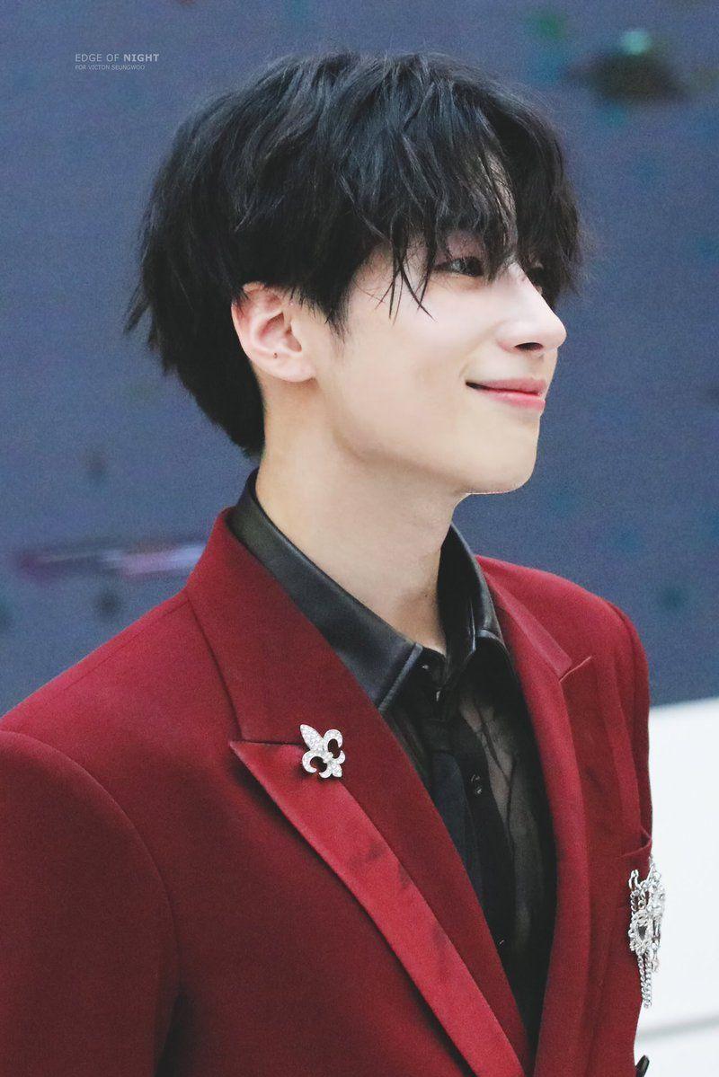 800x1199 Han Seungwoo Wallpaper
