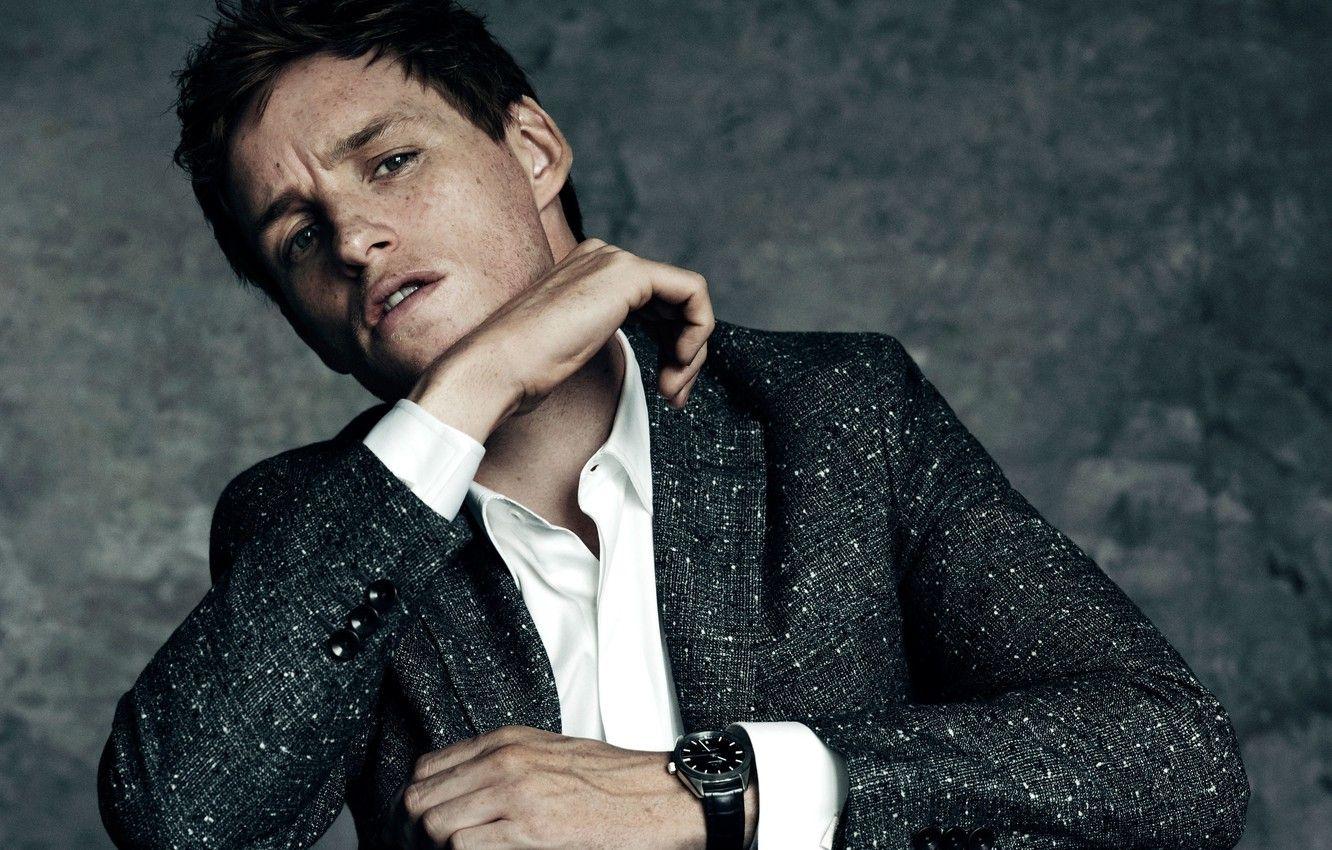 1332x850 Wallpaper watch, photographer, costume, actor, shirt, jacket, Eddie Redmayne, Eddie Redmayne, Tom Munro image for desktop, section мужчины