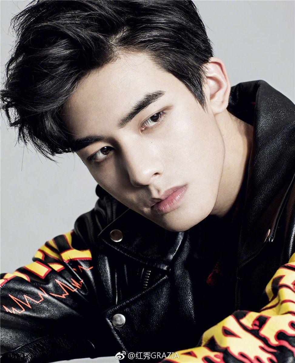 973x1200 cdrama tweets Wei Long tries on a biker look for a recent photohoot #宋威龙 #songweilong