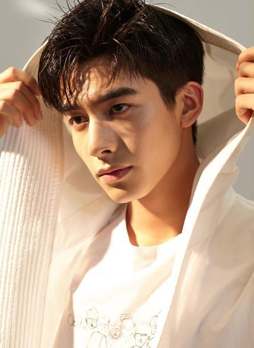 990x1356 Song Weilong in school uniform .
