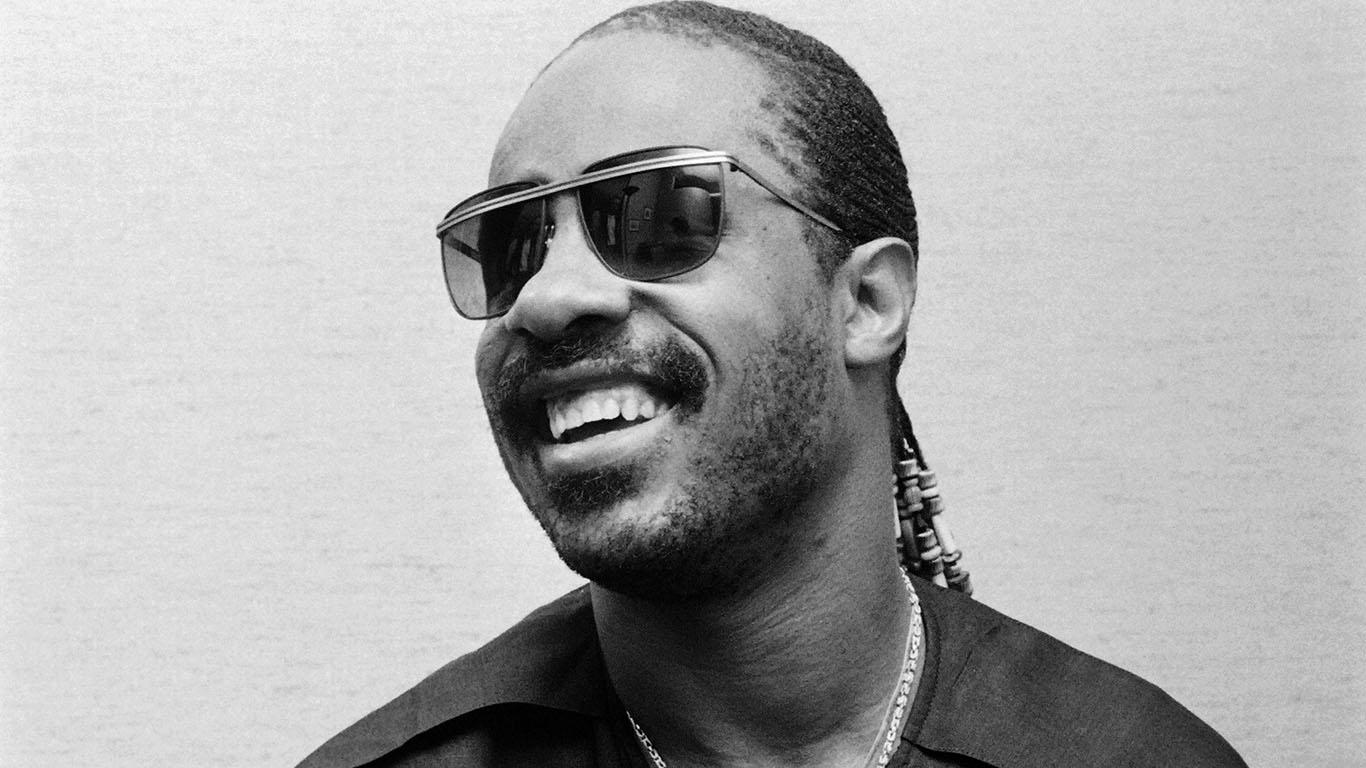 1366x768 Stevie Wonder wallpaperx768