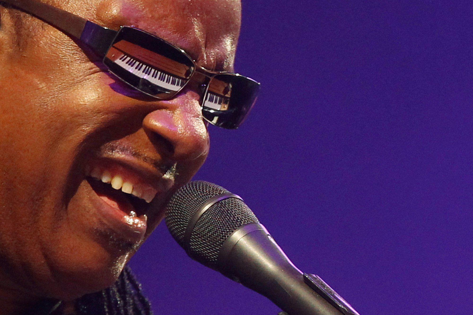 2000x1333 Stevie Wonder Wallpaper