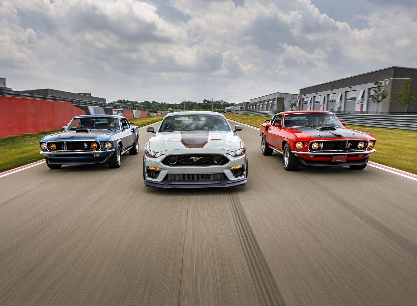 1600x1174 Ford Mustang Mach 1 and 1969 Mach 1 Wallpaper (9)