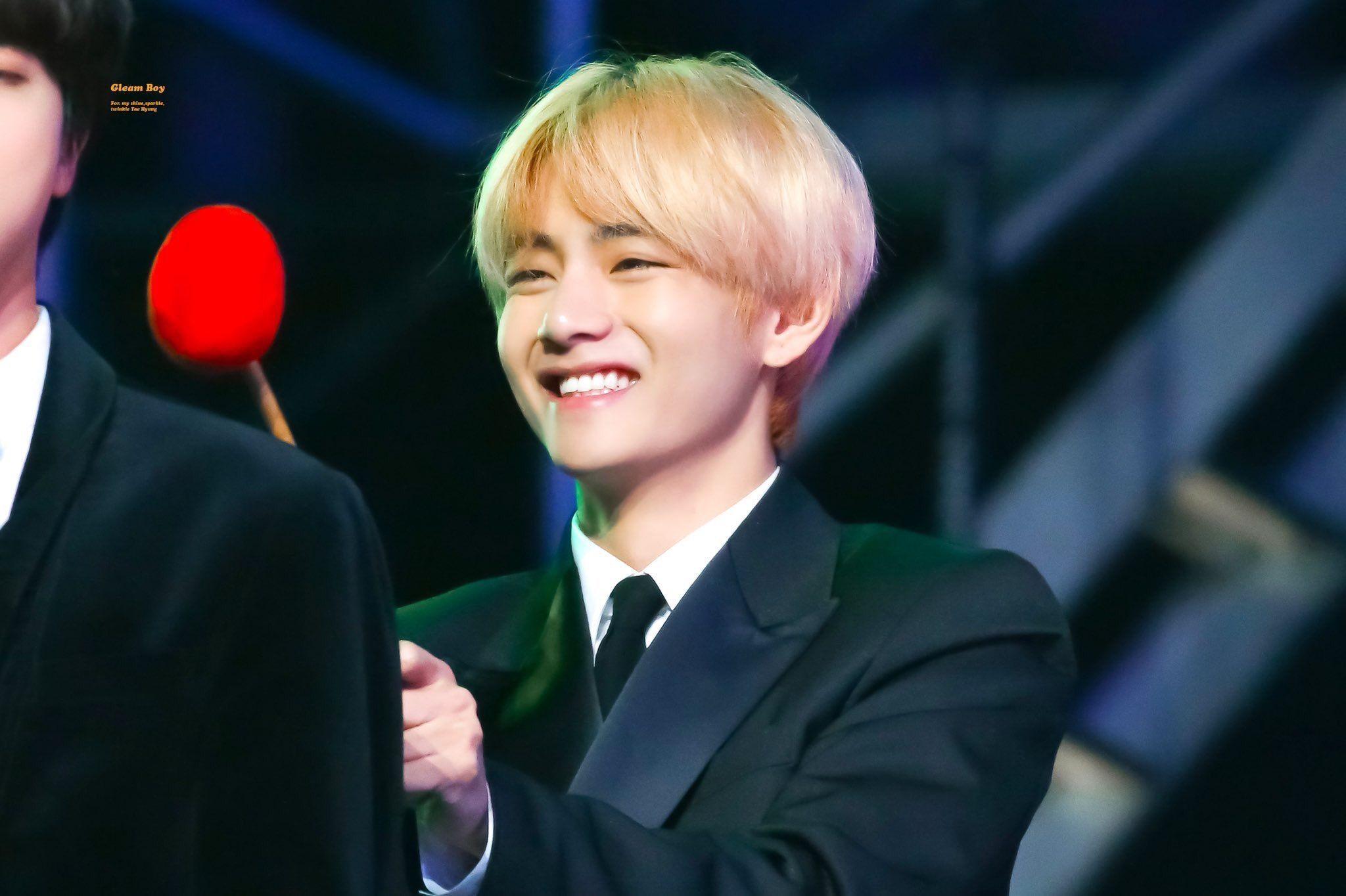 2048x1364 kim taehyung. Taehyung, Kim taehyung, Bts laptop wallpaper