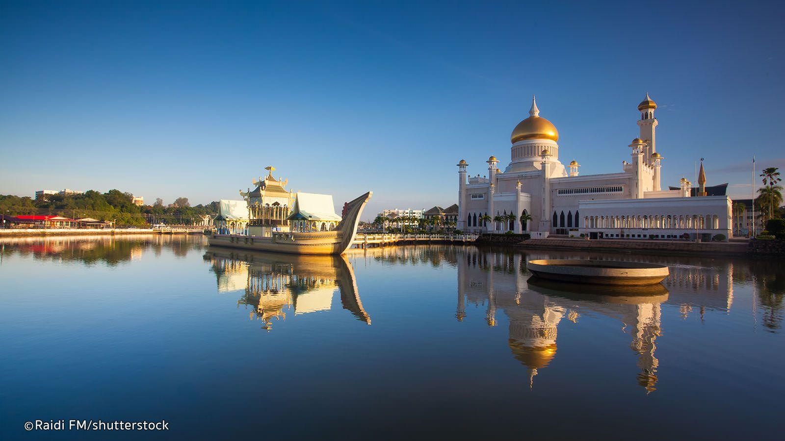 1600x900 Brunei Attractions to see in Brunei