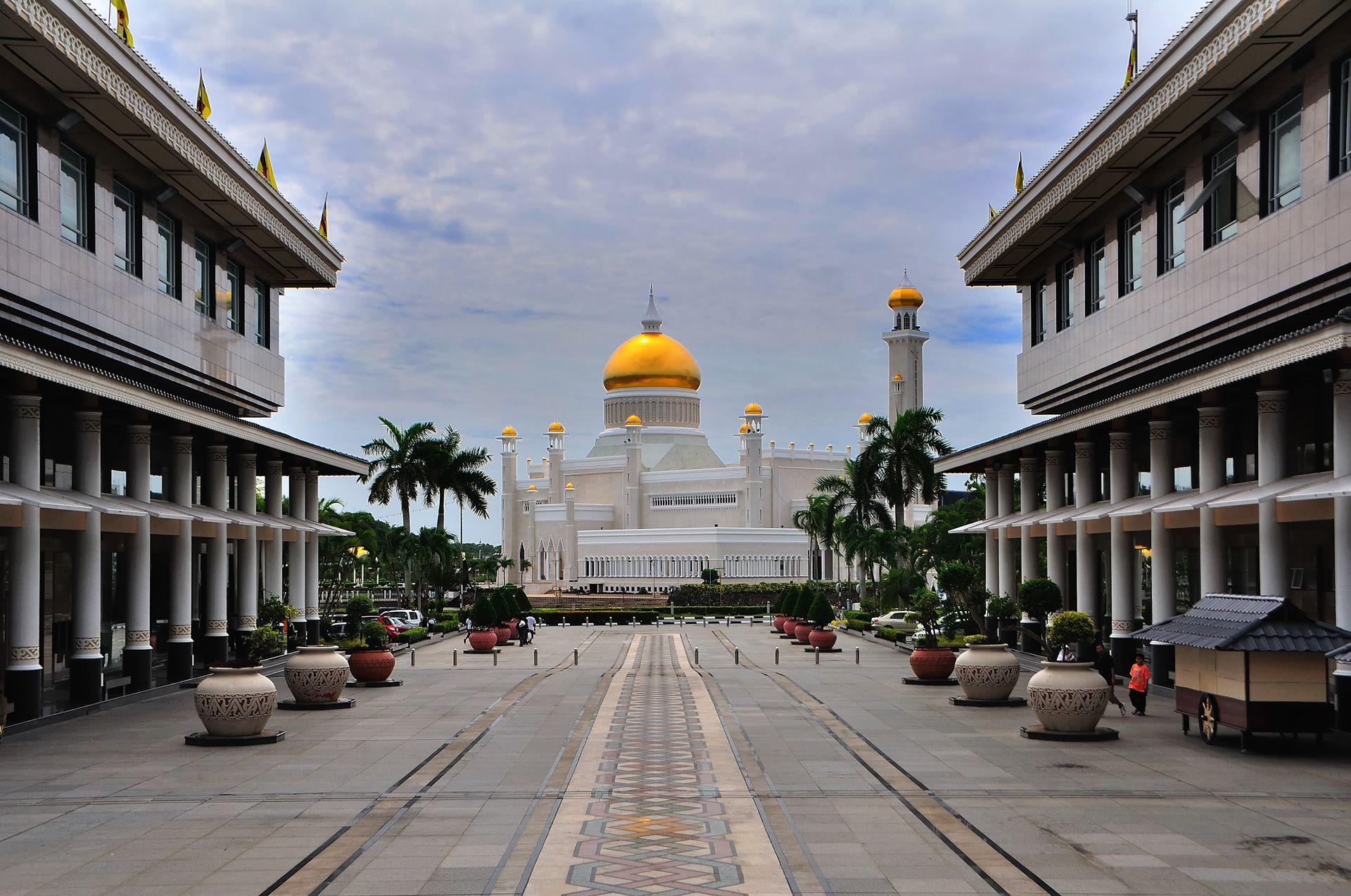 1920x1274 hd windows wallpaper: brunei market square wallpaper
