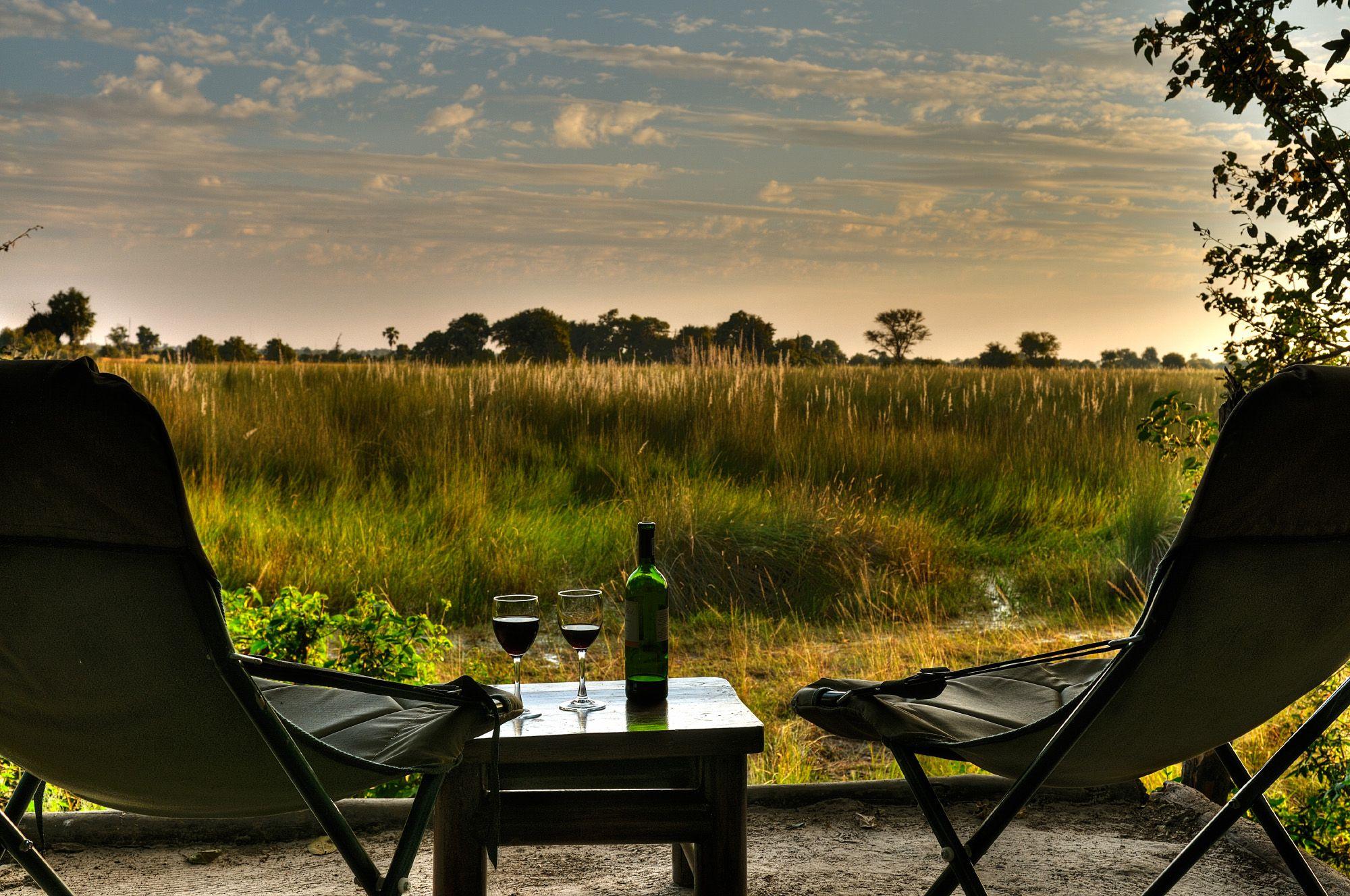 2000x1328 hd windows wallpaper: botswana enjoyment of wine wallpaper