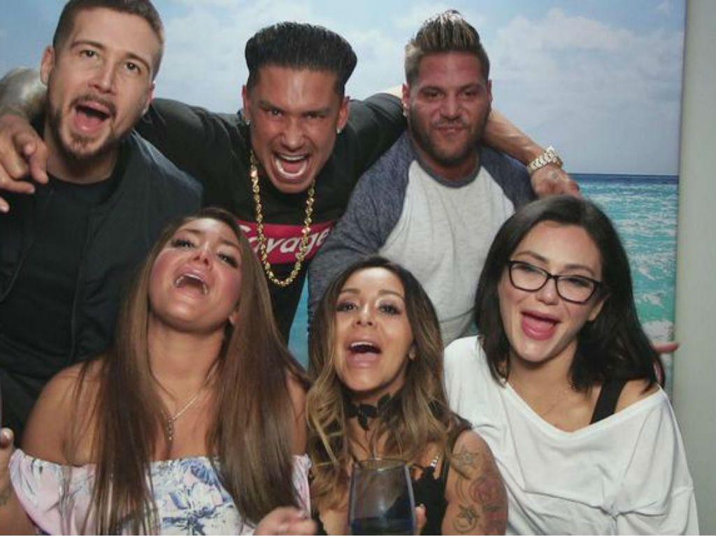 1024x768 Jersey Shore: Family Vacation Teases JWoww Divorce, Mike 'The Situation' Sorrentino Legal Battle And So Much More Drama