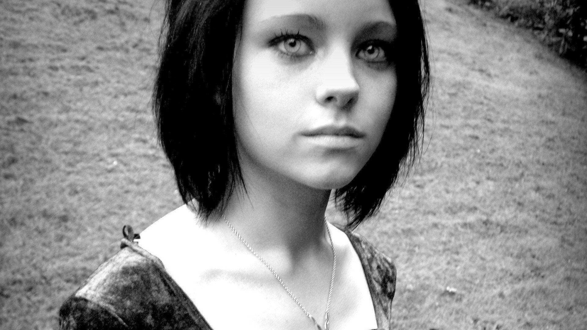 1920x1080 Black and white eyes black hair emo girl Toni Pearce wallpaperx1080