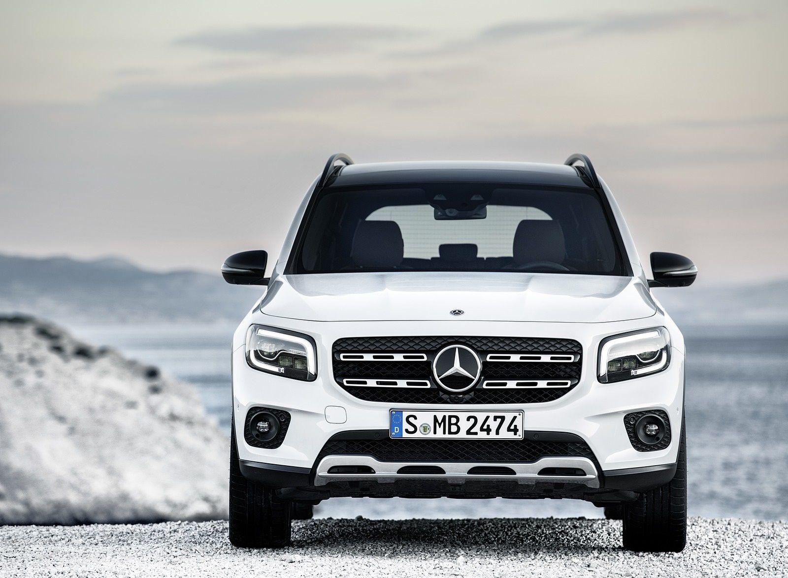 1600x1174 Mercedes Benz GLB 250 Edition 1 (Color: Digital White) Front Wallpaper (61)