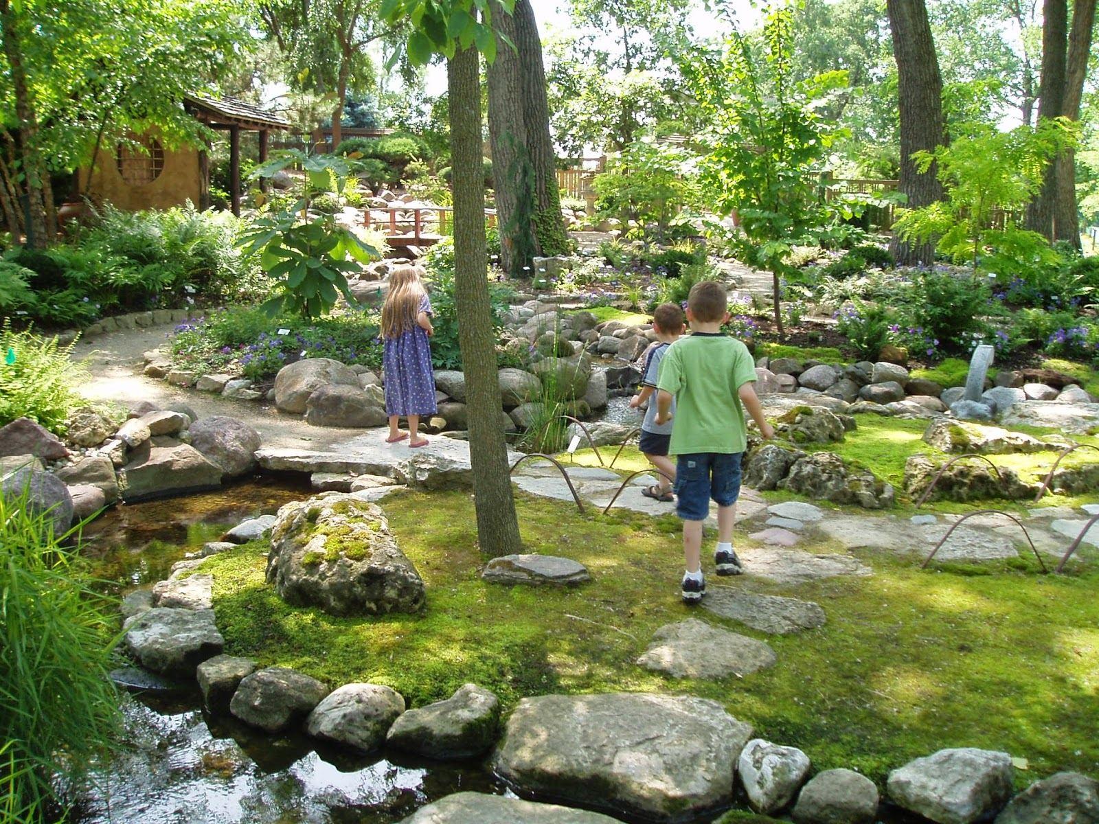 1600x1200 Generous Japanese Water Garden Design Contemporary