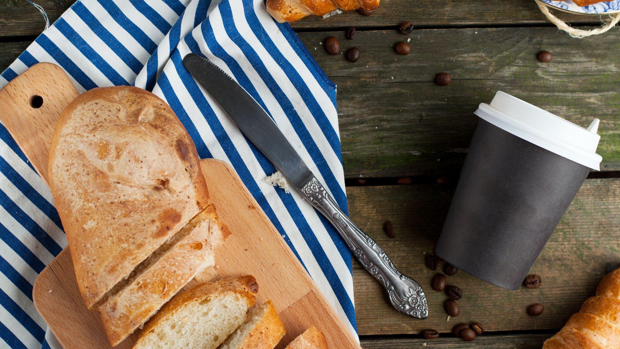 2048x1152 Download wallpaper 2048x1152 bread, croissant, coffee, coffee beans, still life ultrawide monitor HD background