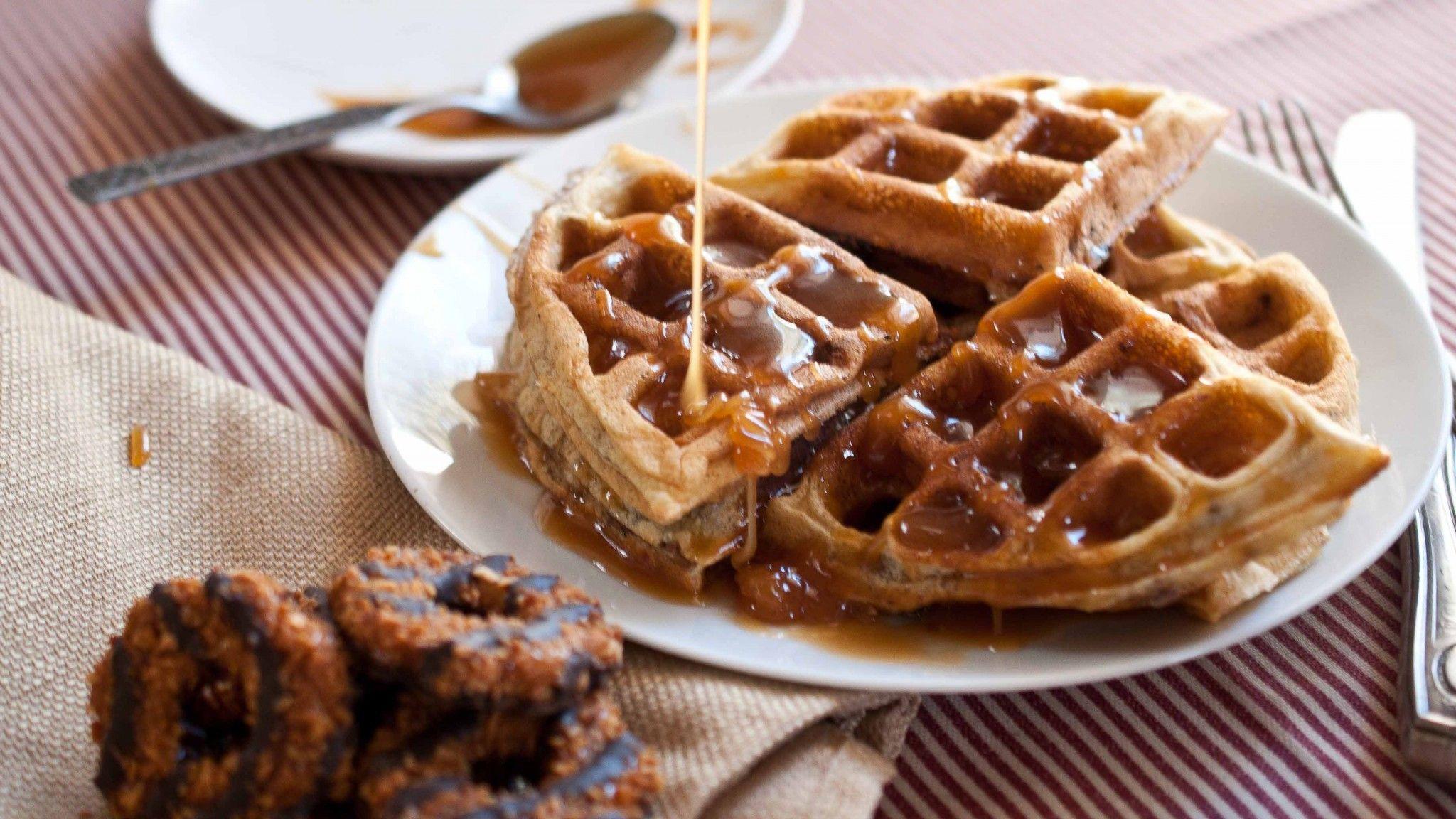 2048x1152 Download 2048x1152 waffles waffle breakfast grain pancakes pancake dough bread dessert wallpaper