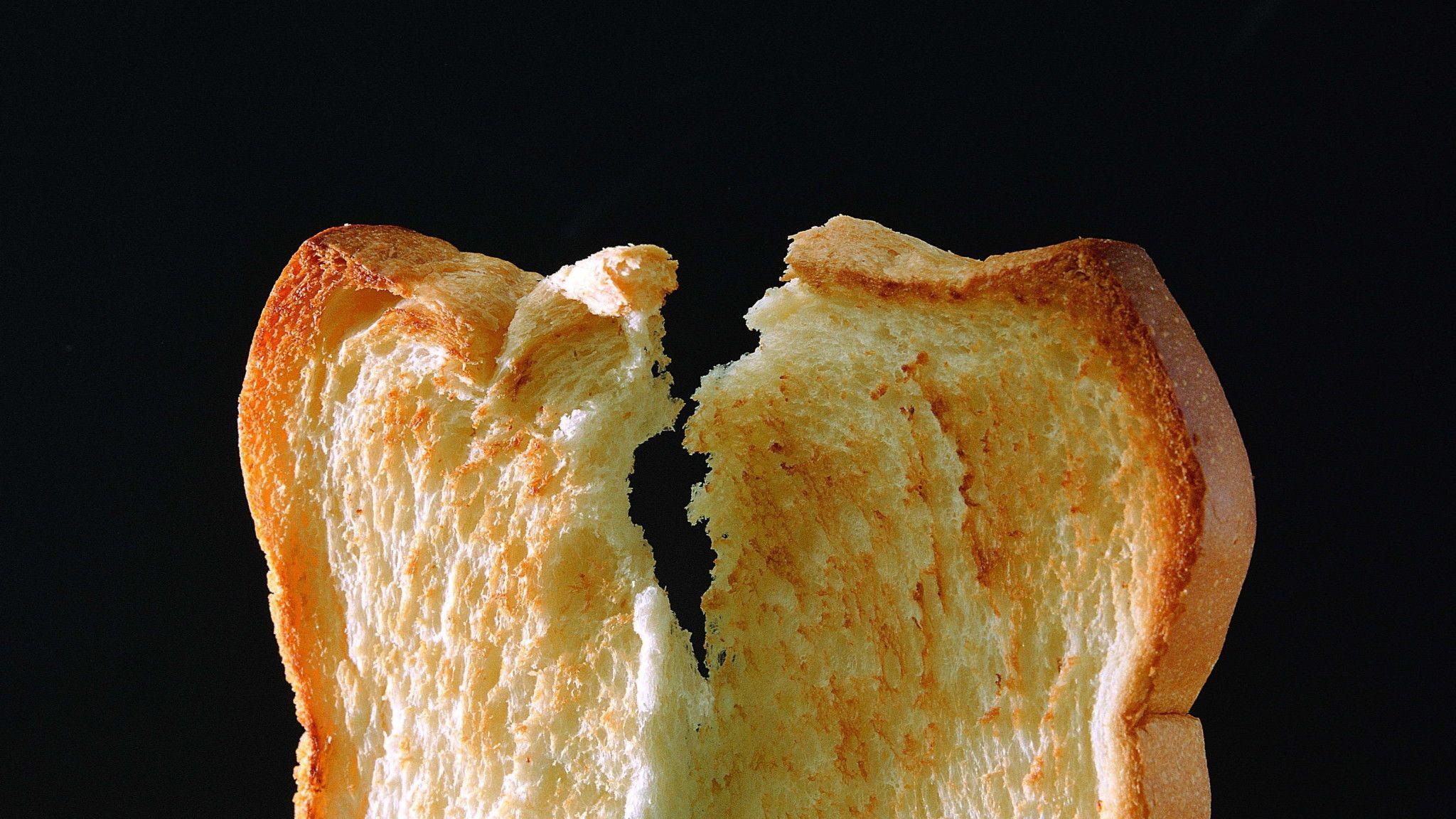 2048x1152 wallpaper bread, black background, crust HD : Widescreen : High Definition