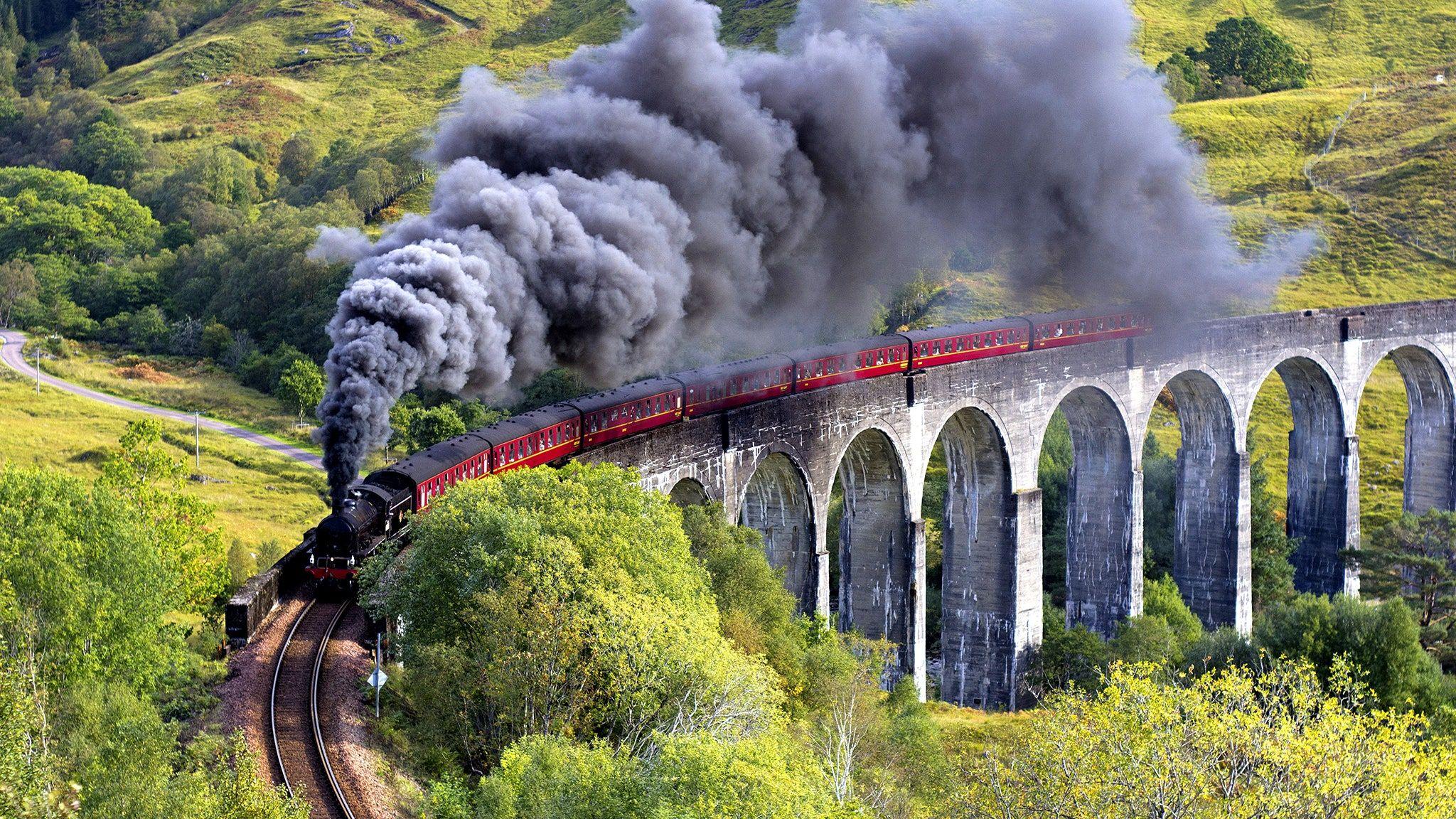 2048x1152 Hogwarts Express' Train Rescues Stranded Tourists in Scotland. Condé Nast Traveler