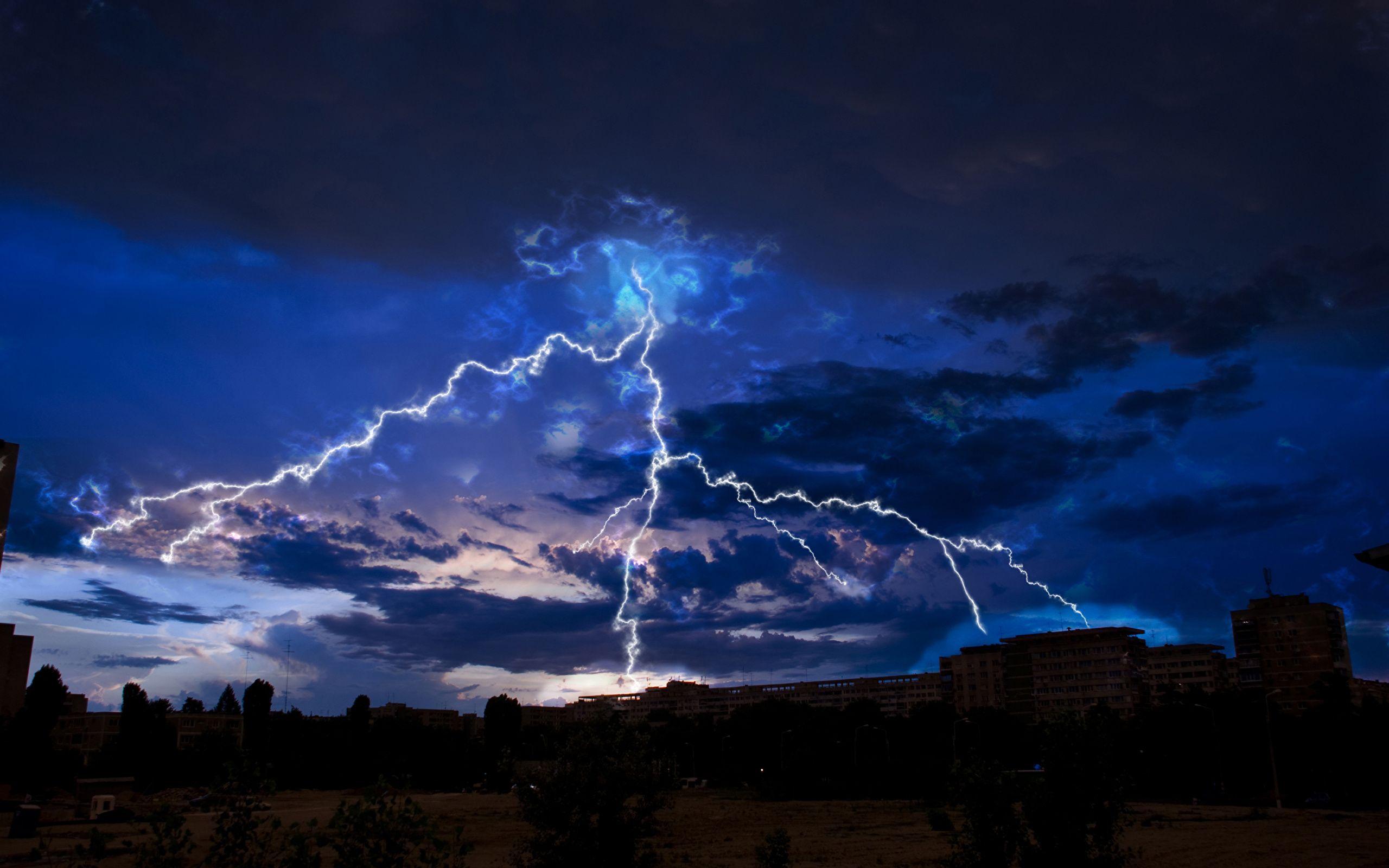 2560x1600 Desktop Wallpaper lightning bolts Nature Sky Night Clouds 2560x1600