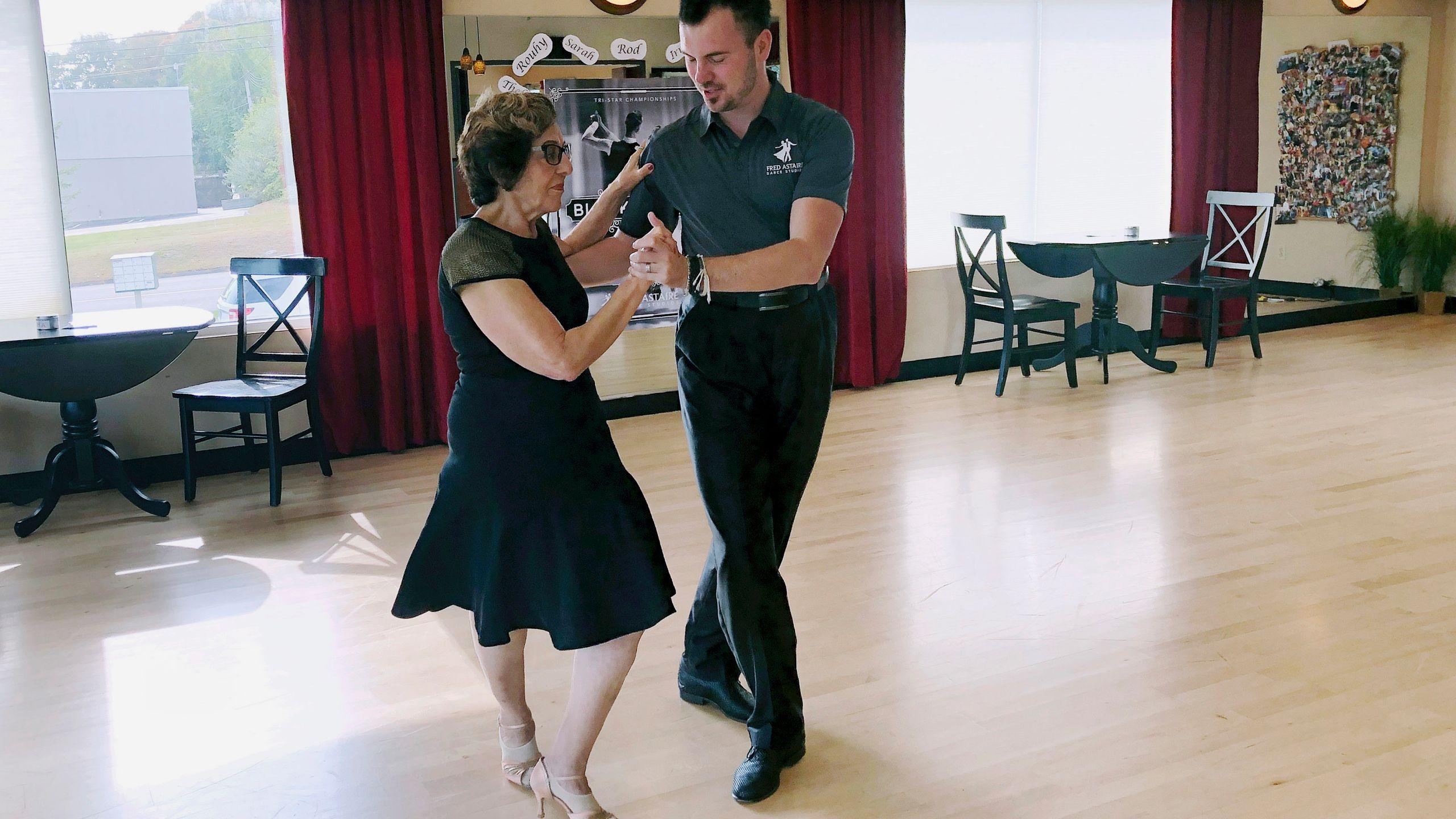 2560x1440 Ballroom dancers say immigration clampdown hurting business