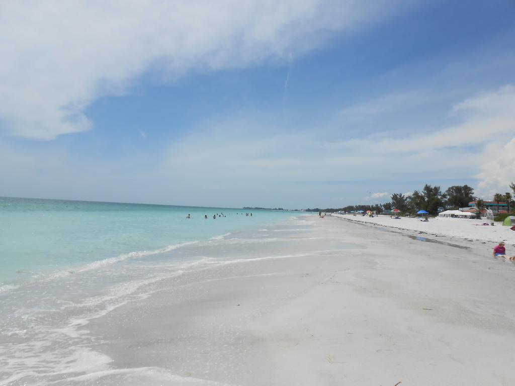 1024x768 Free download Apartment Coquina Beach Club 110 Bradenton Beach FL Bookingcom [1024x768] for your Desktop, Mobile & Tablet. Explore Bradenton Wallpaper. Bradenton Wallpaper, Wallpaper Warehouse Bradenton FL, Wallpaper Stores in Bradenton Florida