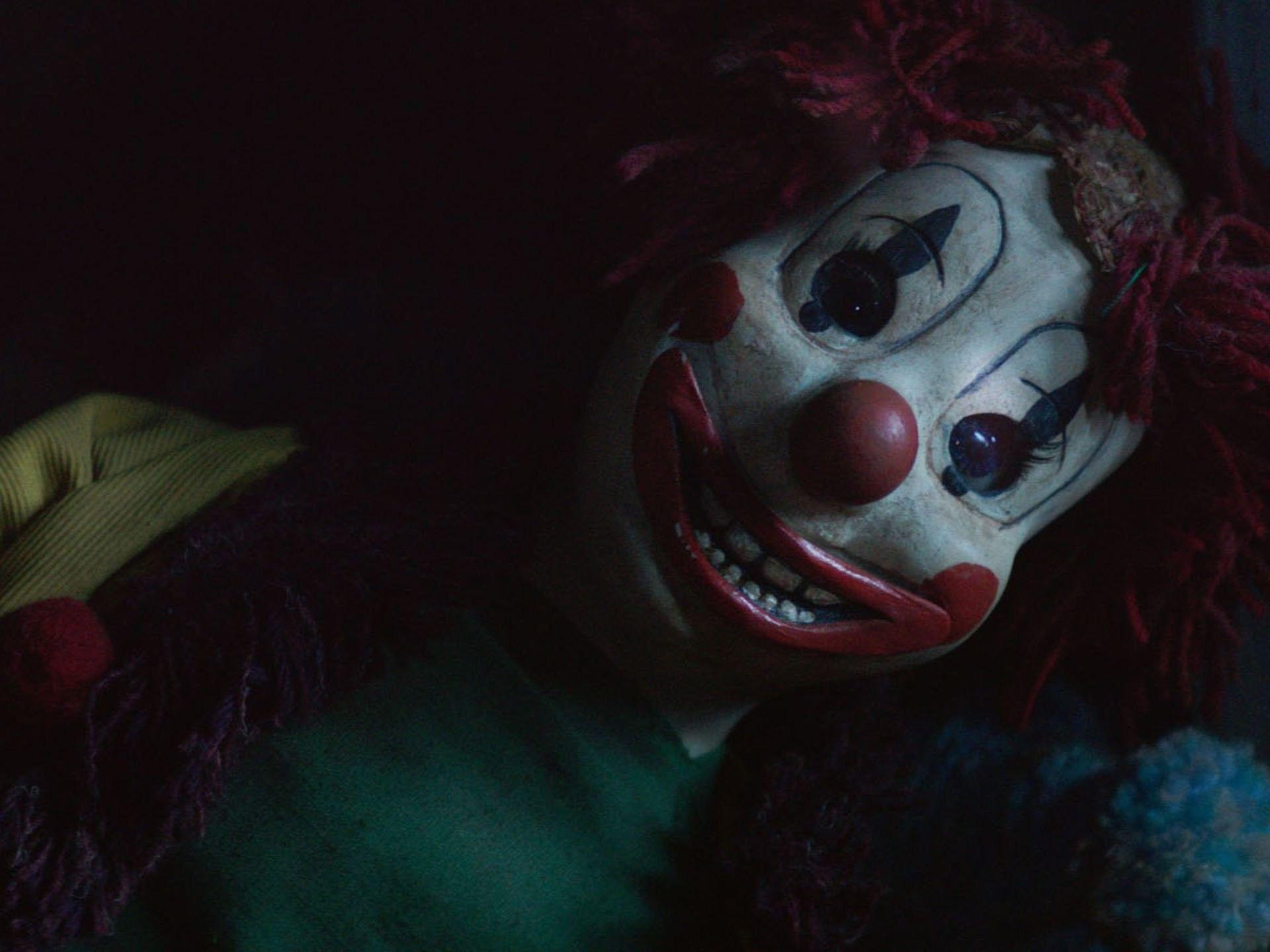 1920x1440 Scary Clown Wallpaper For iPhone Data Src Download Clowns In The Dark HD Wallpaper