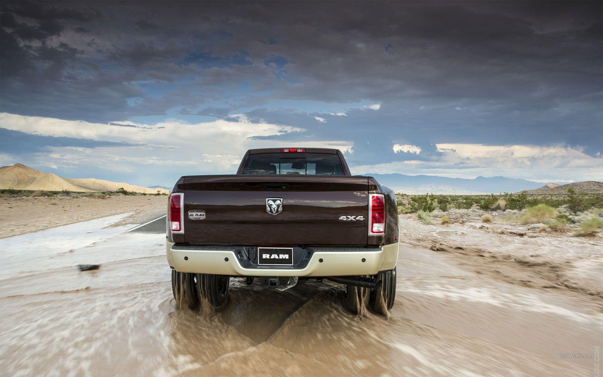 1920x1200 Lifted Truck Wallpaper