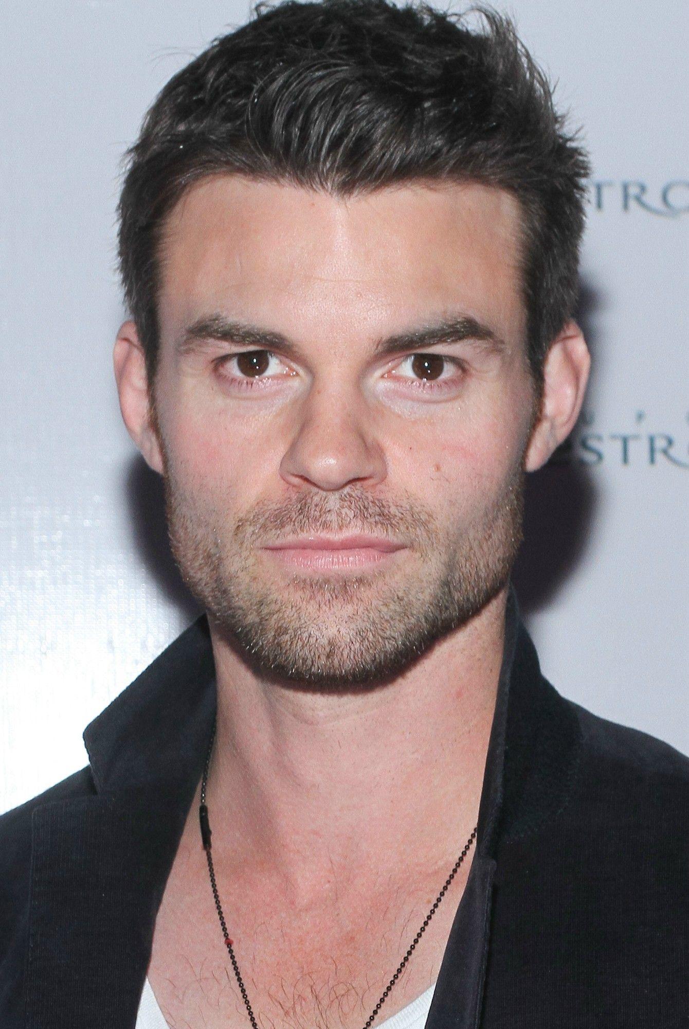 1340x2000 Elijah Mikaelson Wallpaper. Elijah Originals Wallpaper, Elijah Vampire Diaries Wallpaper and Elijah Wallpaper
